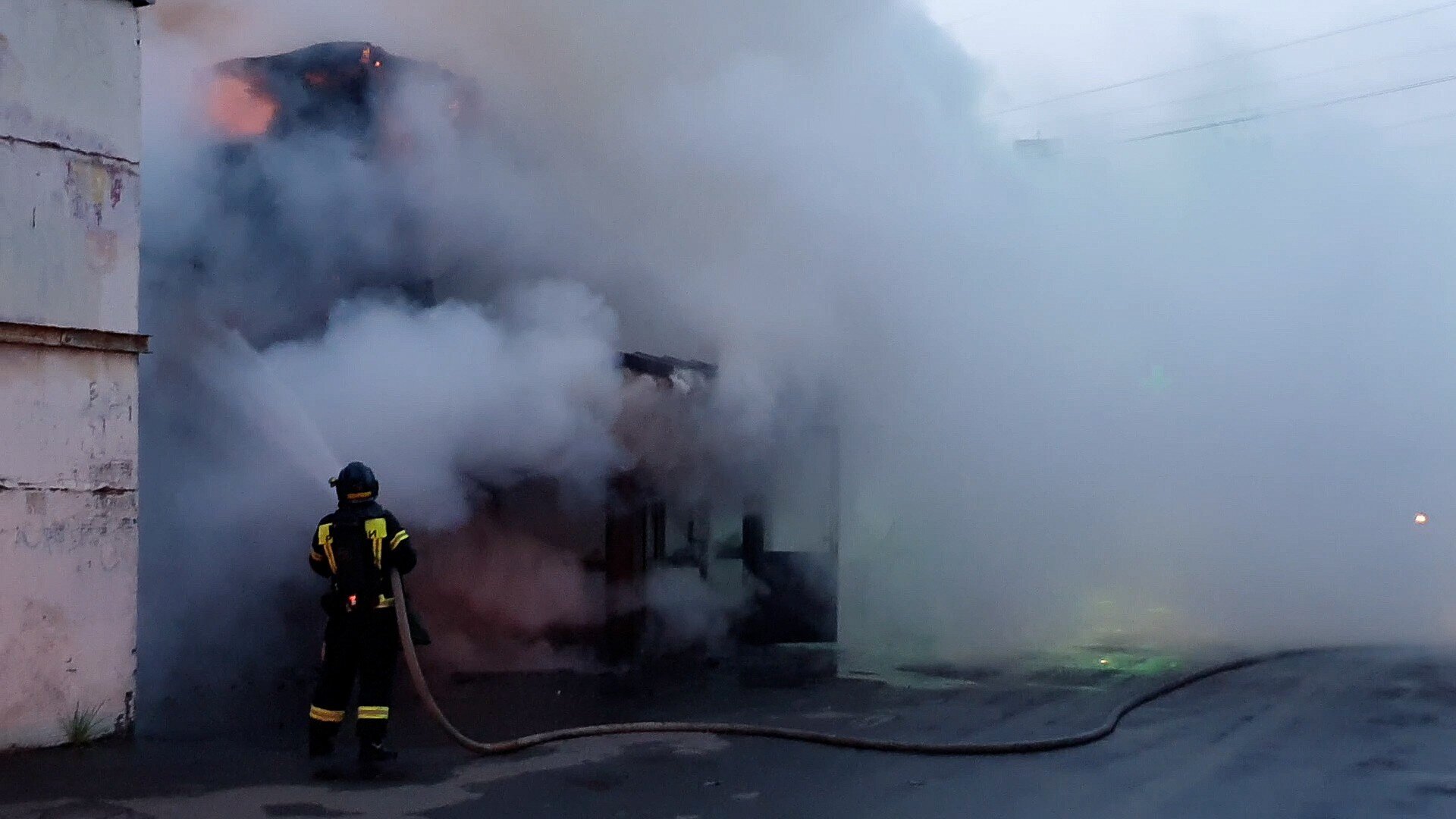 Открытое горение на складе в Подольском городском округе ликвидировано