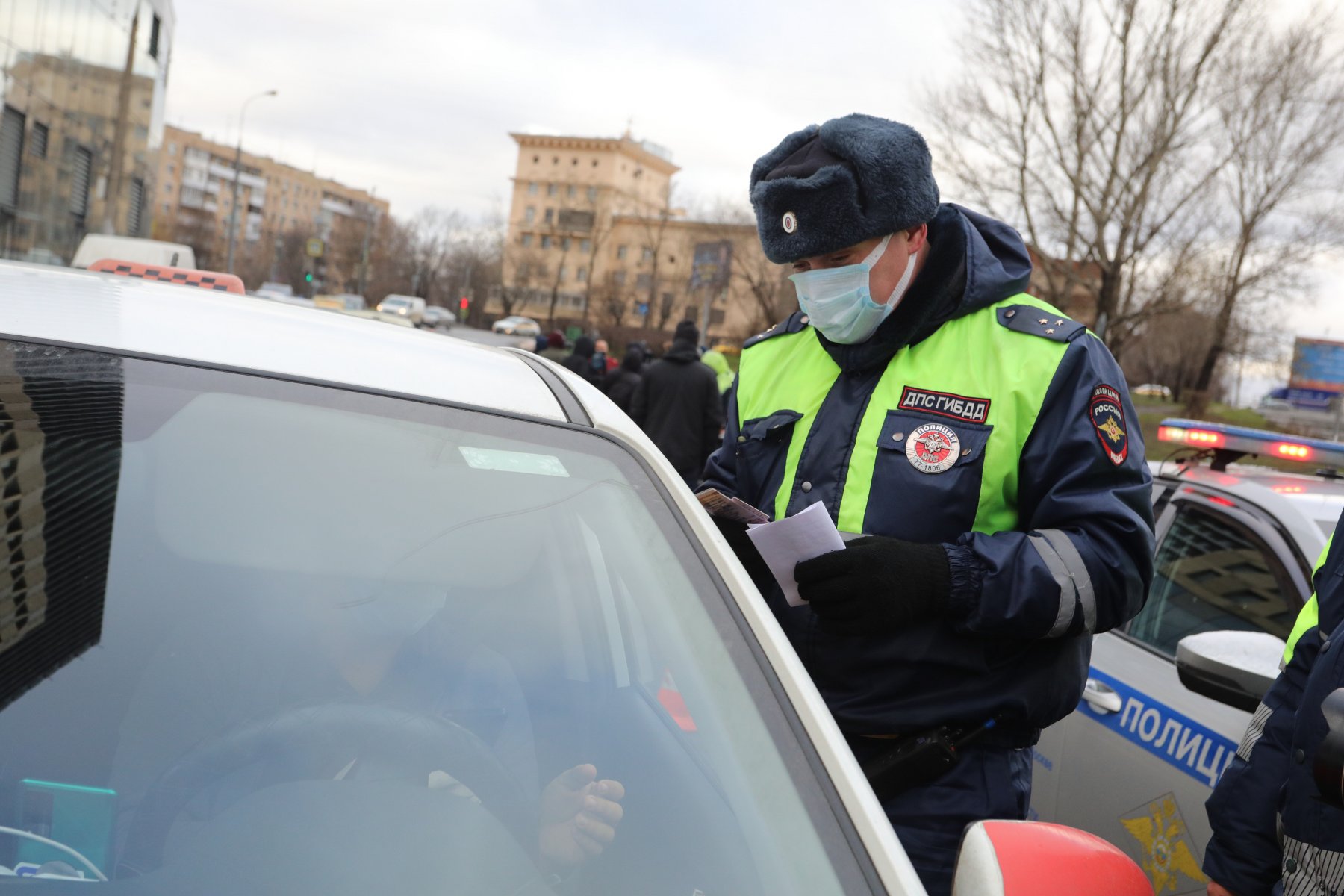 Более 130 тысяч нарушений правил тонировки автомобилей было выявлено в Москве