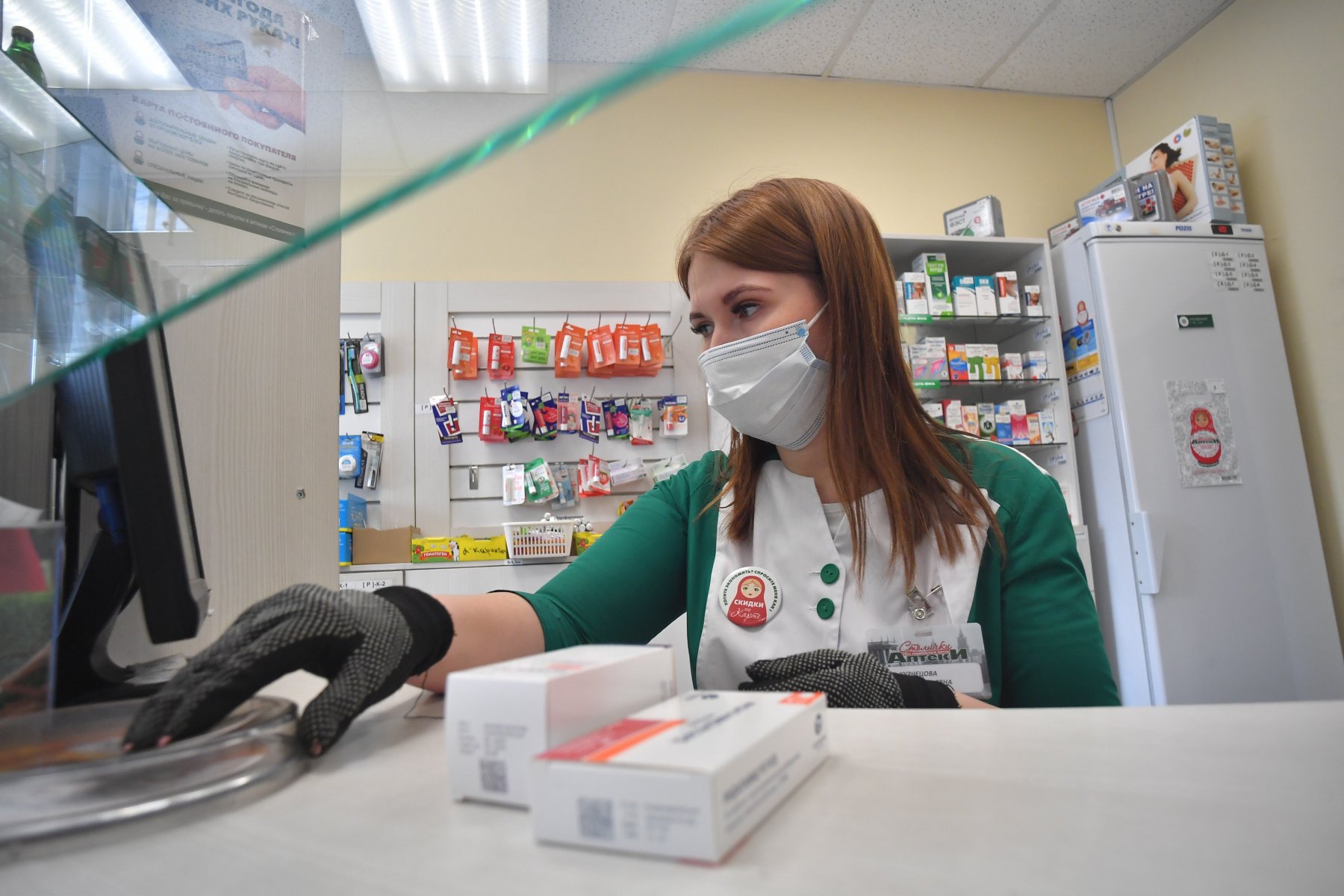 Свыше 310 коммерческих аптек Москвы выдают льготные препараты по электронным рецептам