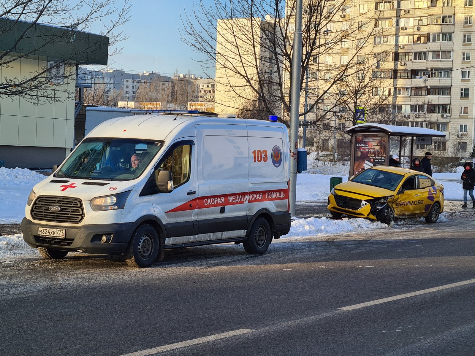 В Москве таксист сбил трех пешеходов 