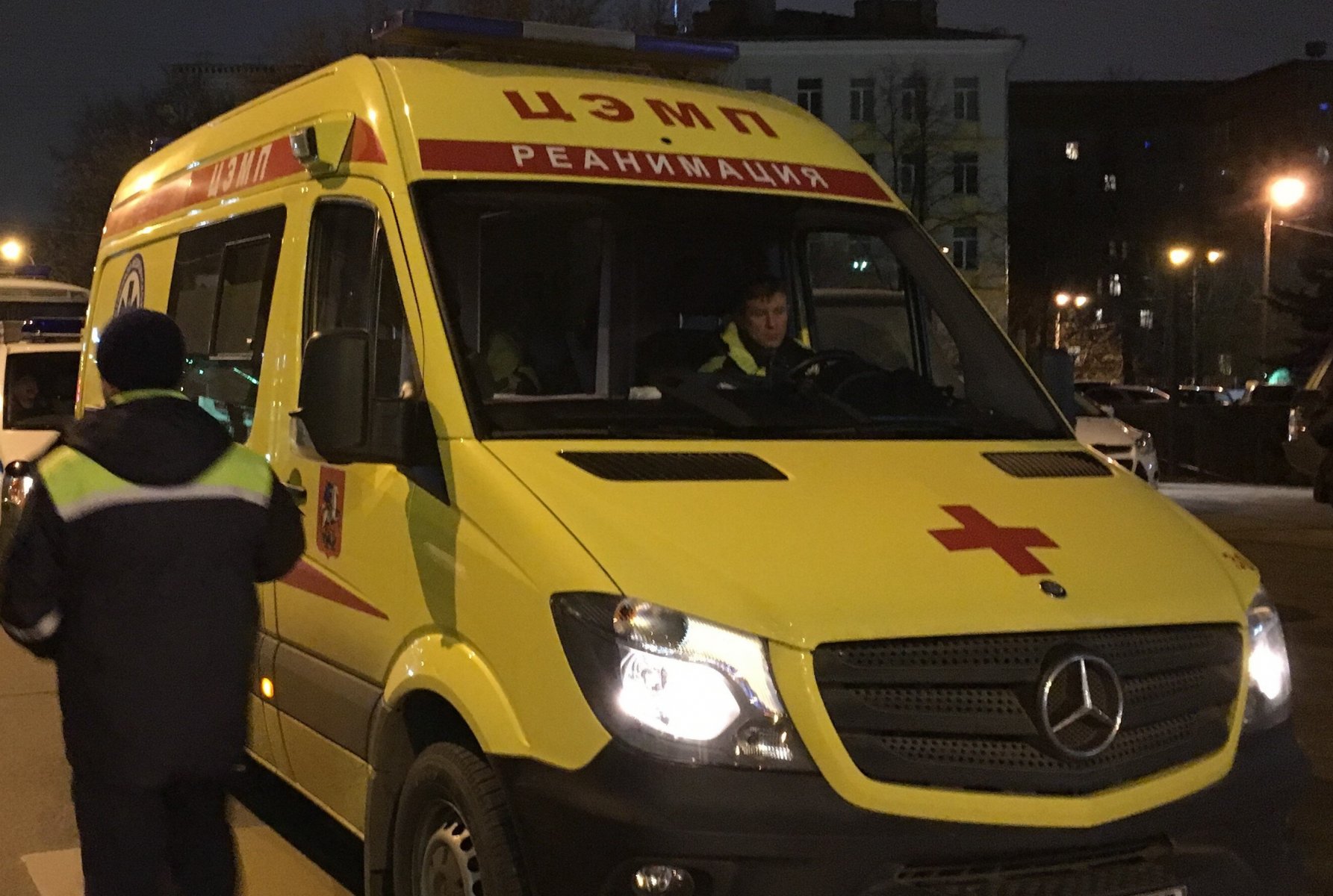 17-летняя петербурженка оказалась в больнице из-за вспыхнувшего в квартире бензина