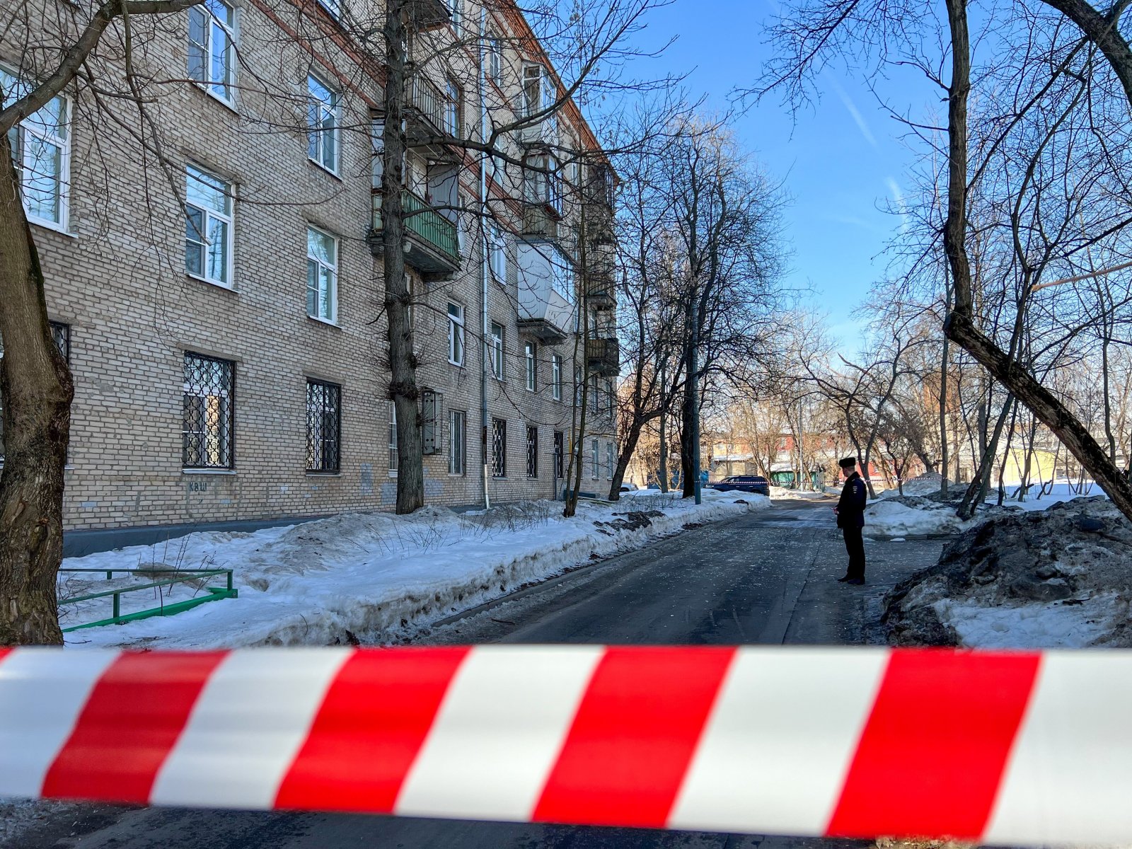 В Москве с 11 этажа выпал трехлетний ребенок 
