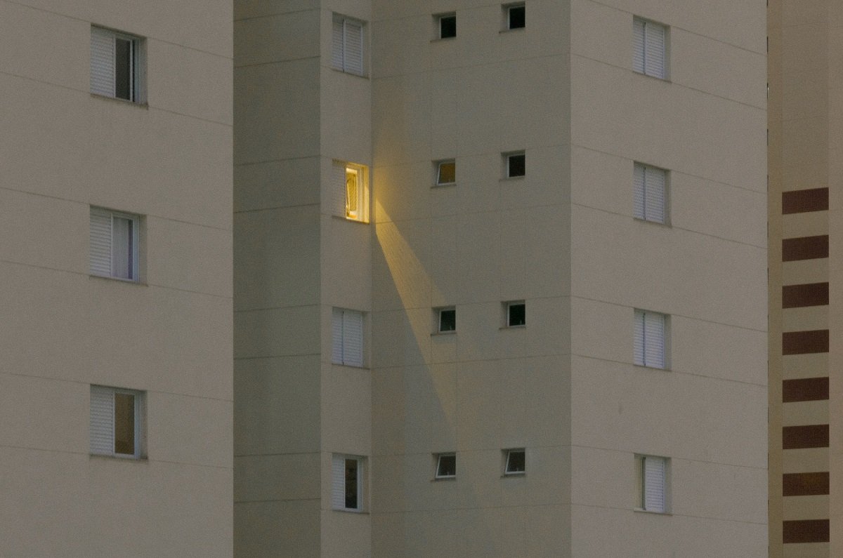  В Люберцах госпитализировали выпавшего из окна 4 этажа мальчика