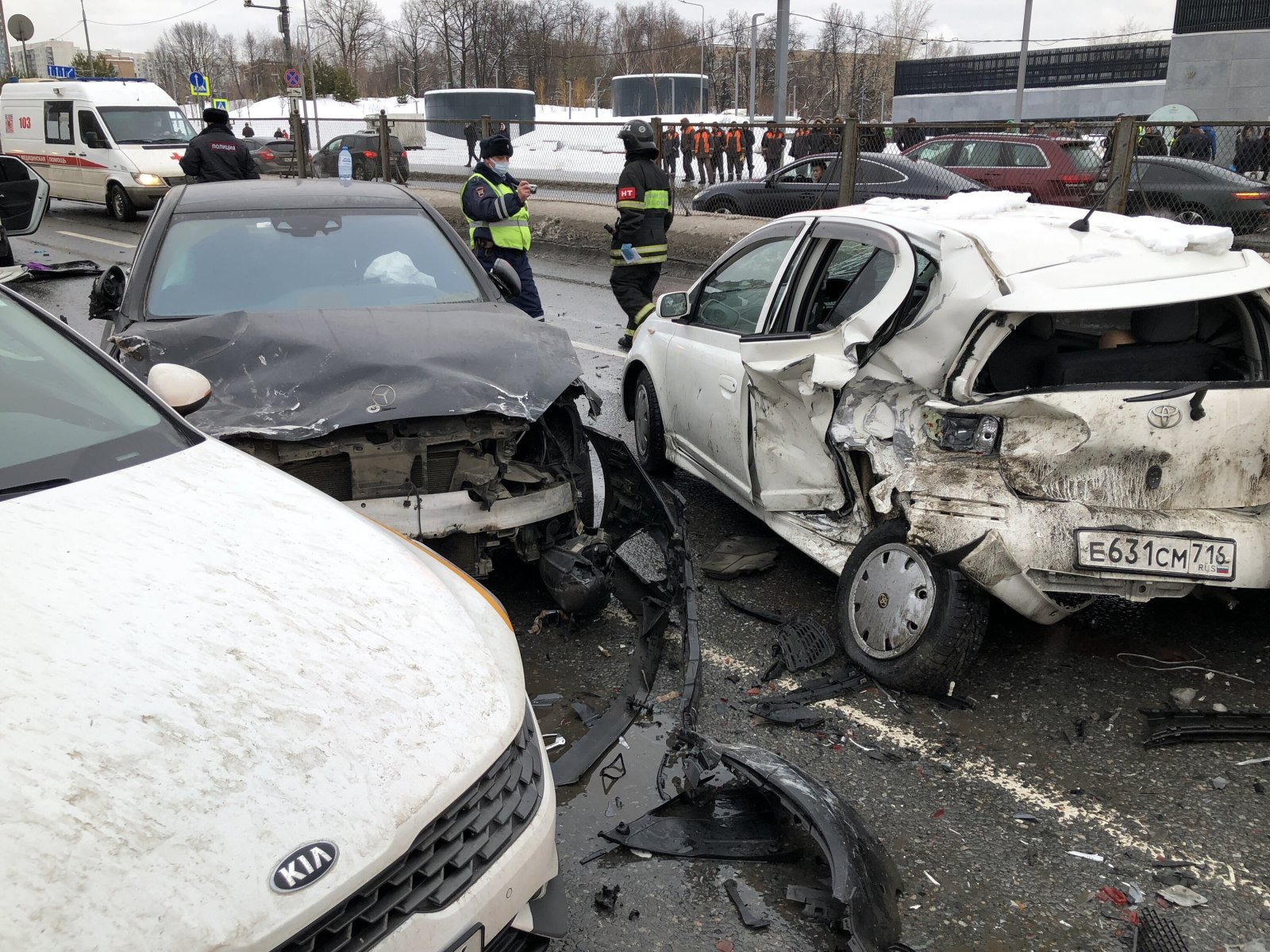 В Подмосковье на трассе «Балтия» столкнулись 16 автомобилей