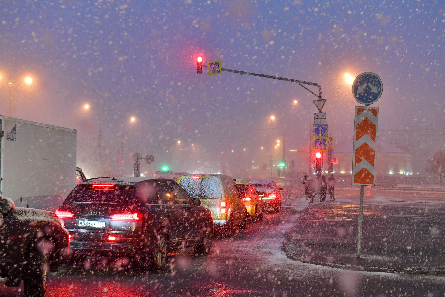 Начало следующей недели порадует жителей Москвы и Подмосковья потеплением и дождем со снегом