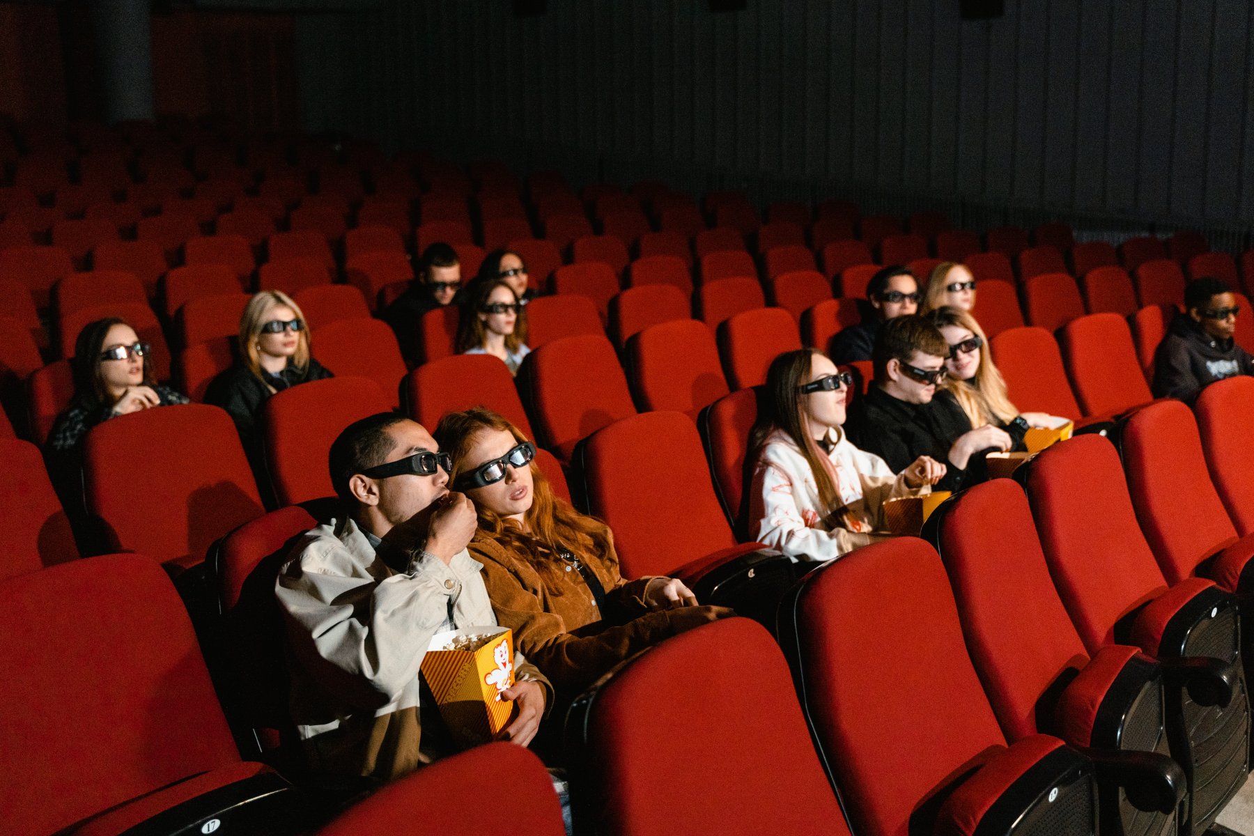 Эксперт рассказал о последствиях показа «пиратских» фильмов в кинотеатрах