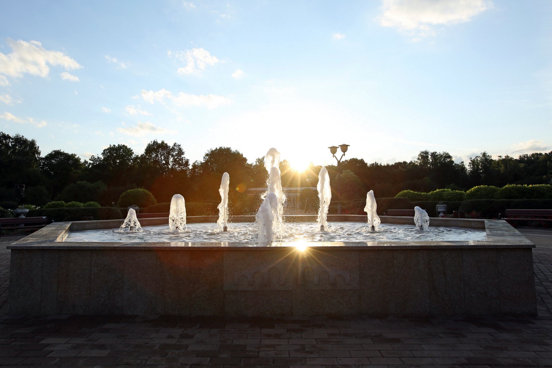 В Московской области заработали фонтаны