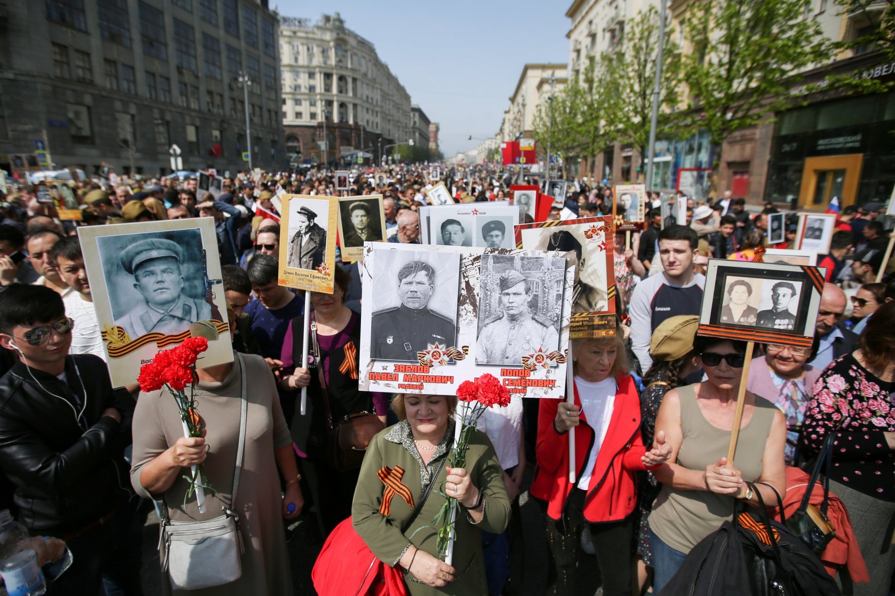 Как стать участником шествия «Бессмертный полк» в Москве?