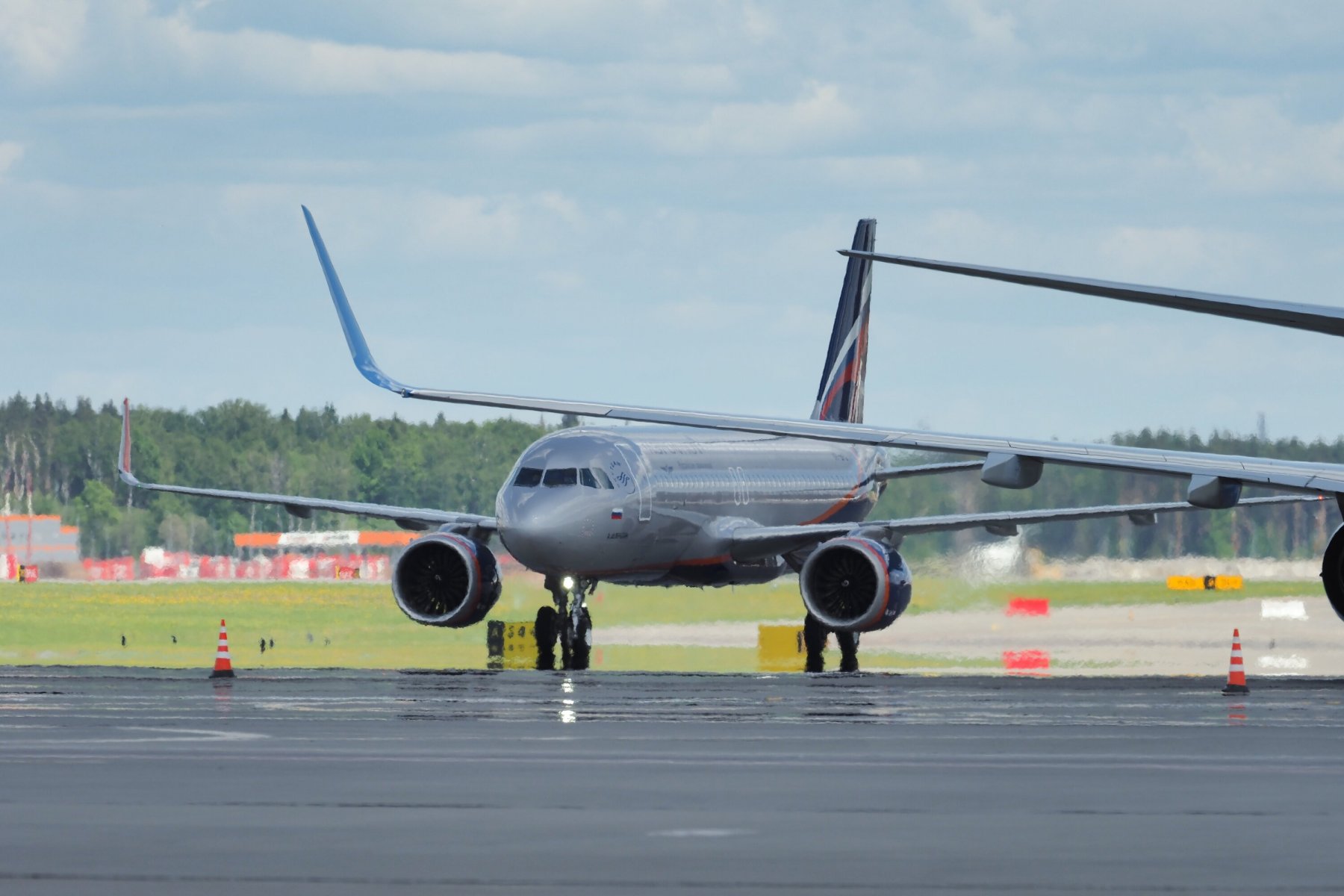 В аэропорту Жуковский неизвестный сообщил об угрозе взрыва в самолете