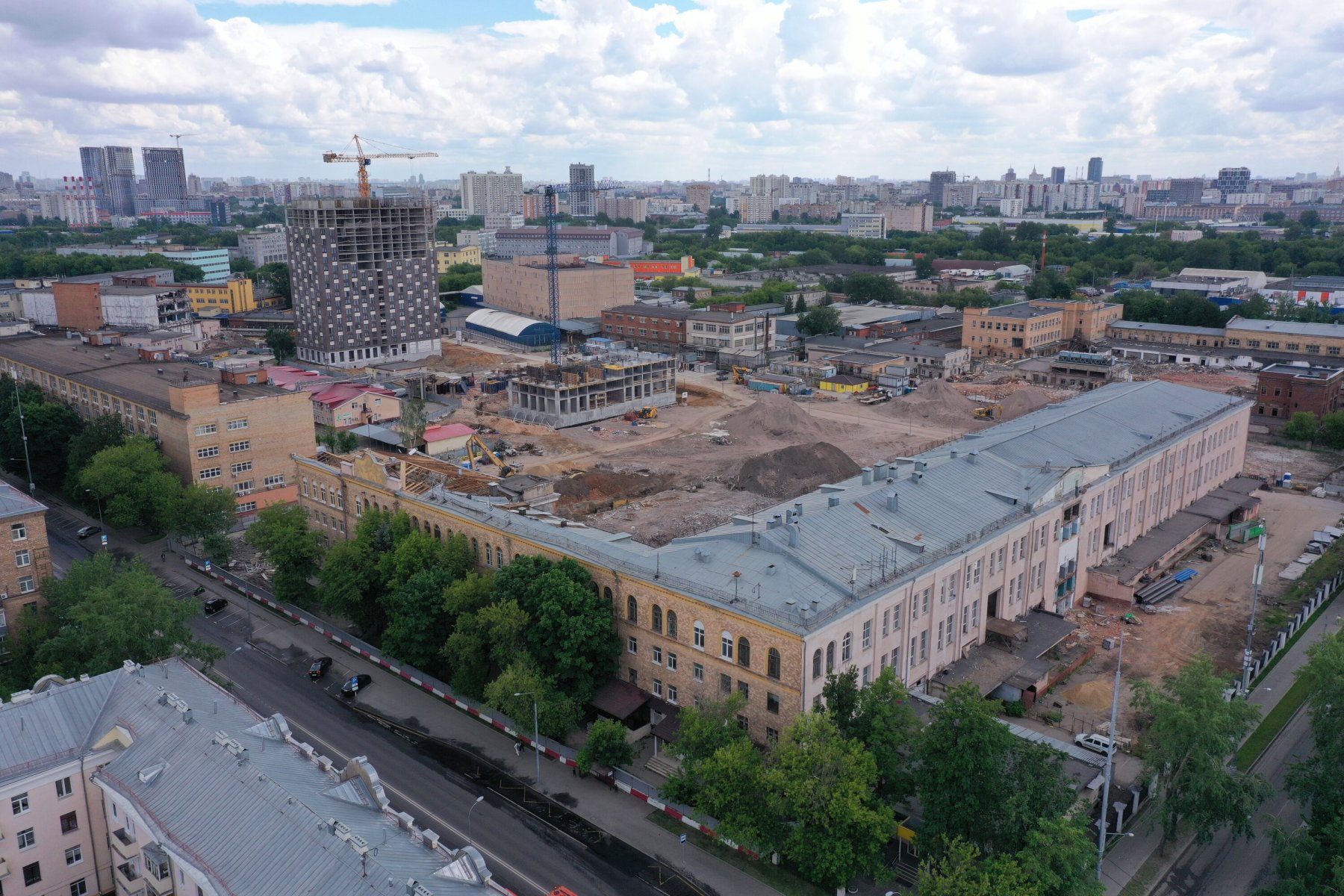 Промзоны могут сохранить свой статус при рекультивации с совмещением парковой зоны Петербурга