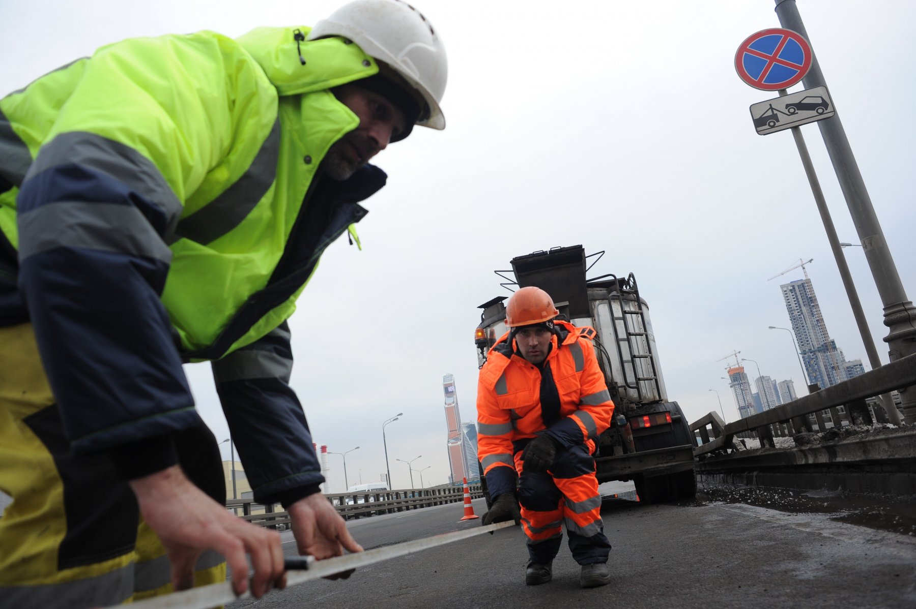 Стали известны округа-лидеры по ремонту дорог в Подмосковье