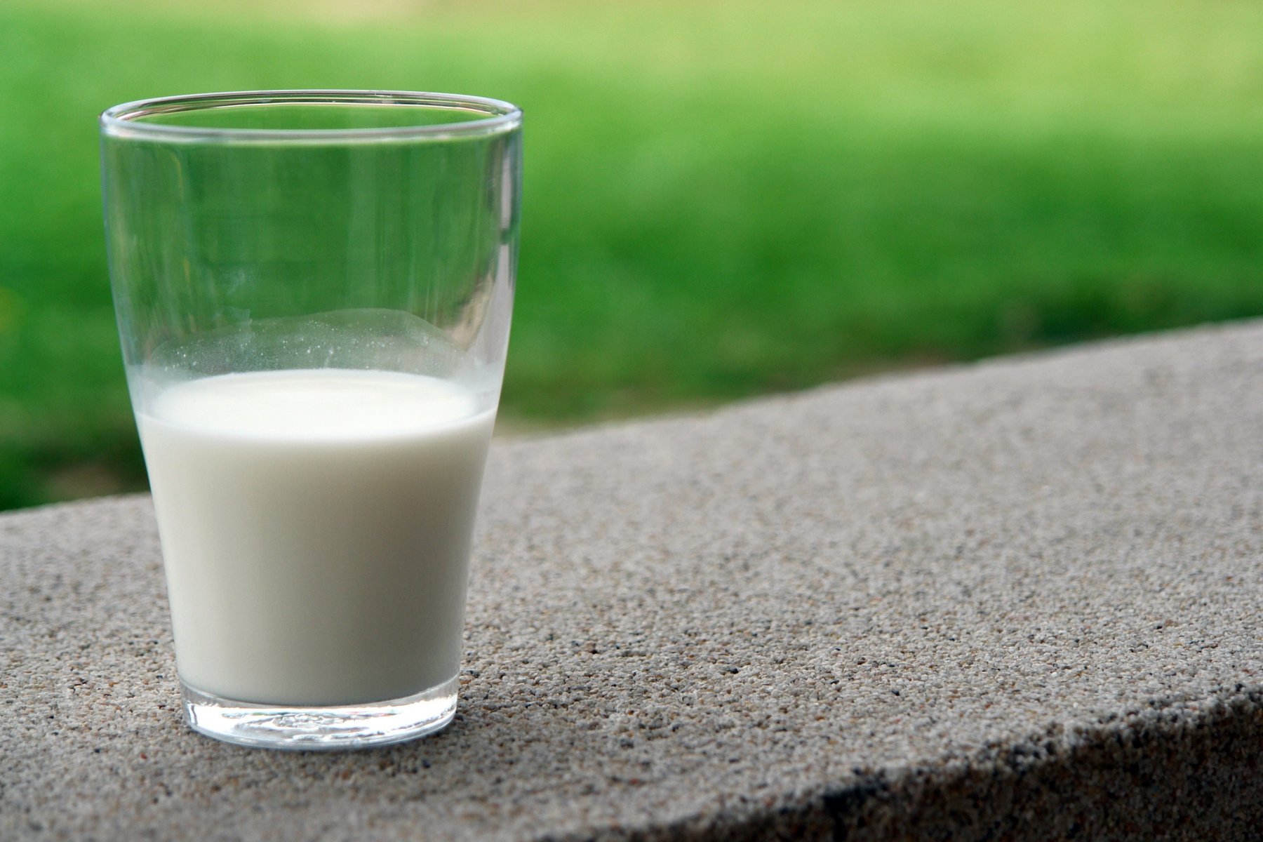 Врач: причиной сыпи у детей может быть скрытая непереносимость молока