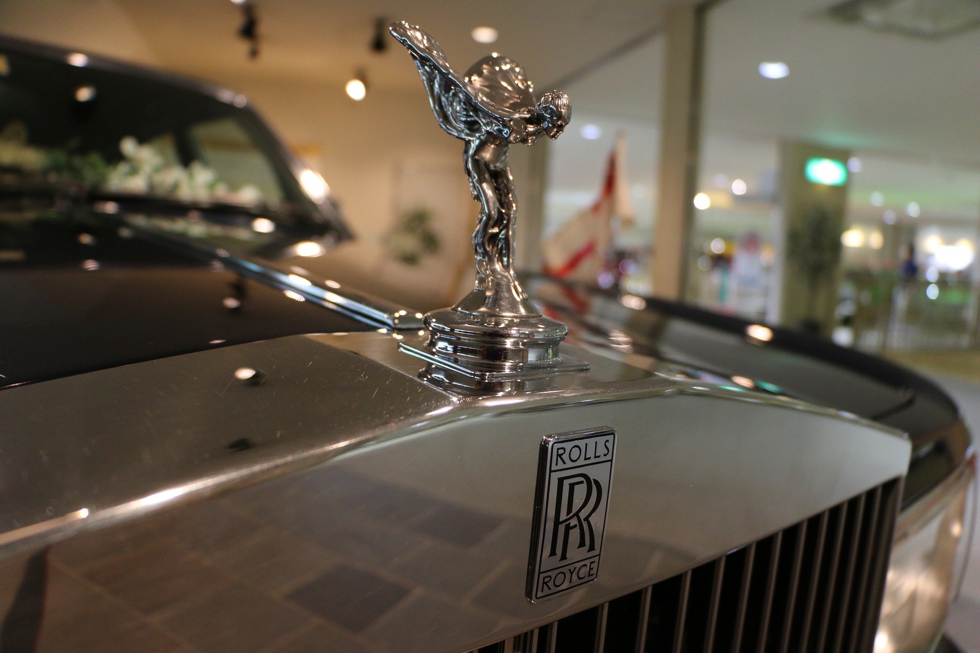 Может ли китайский автомобиль стать бюджетной заменой «люксу» Rolls-Royce?
