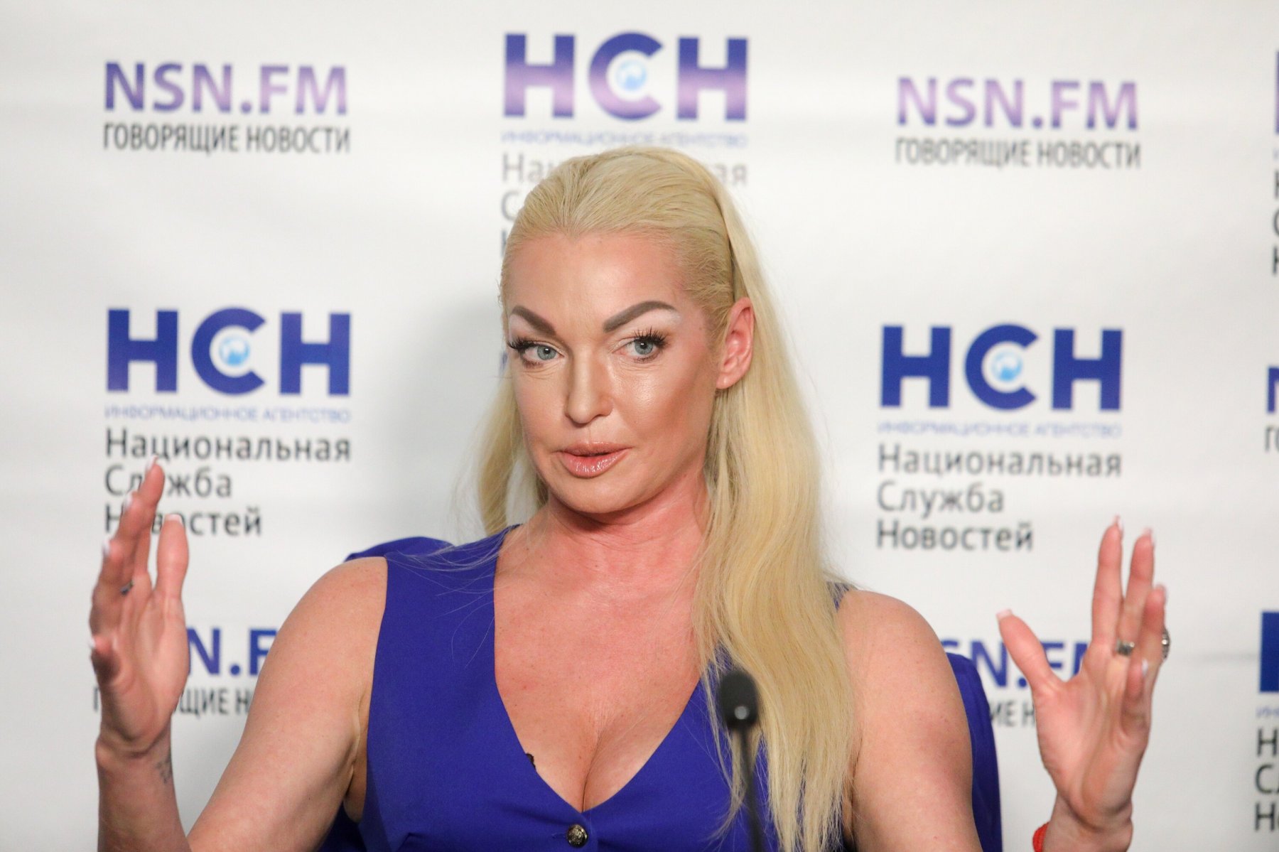 Волочкова полагает, что российским звездам нечего делать за границей