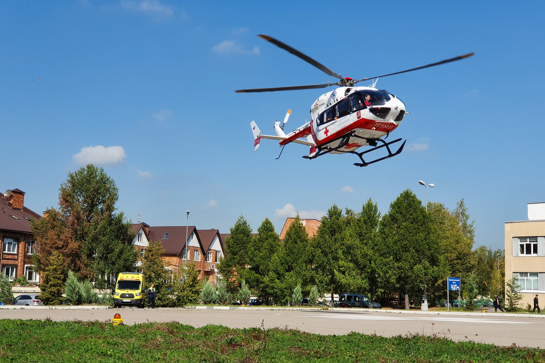 Двух пострадавших в ДТП в Луховицах детей отправили на вертолете в Москву