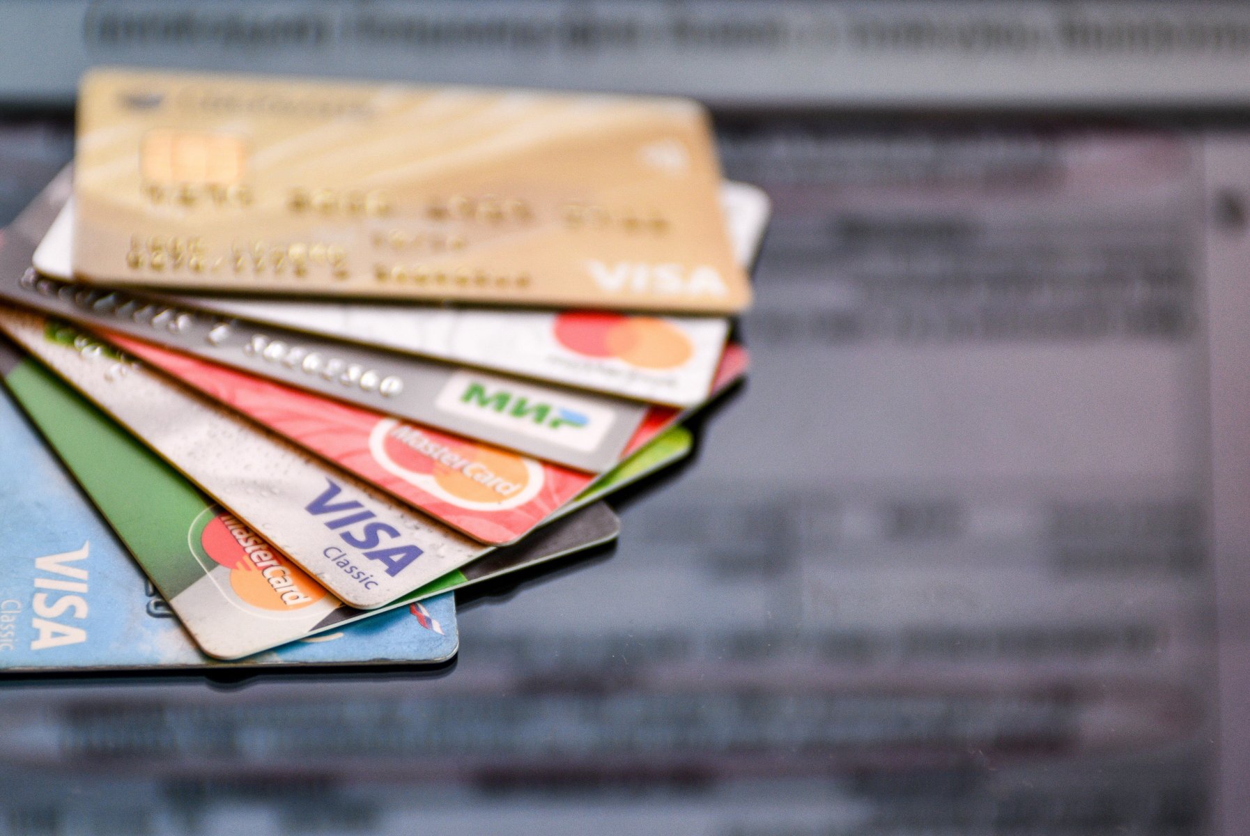 В России в мае выдано почти 1 млн новых кредитных карт