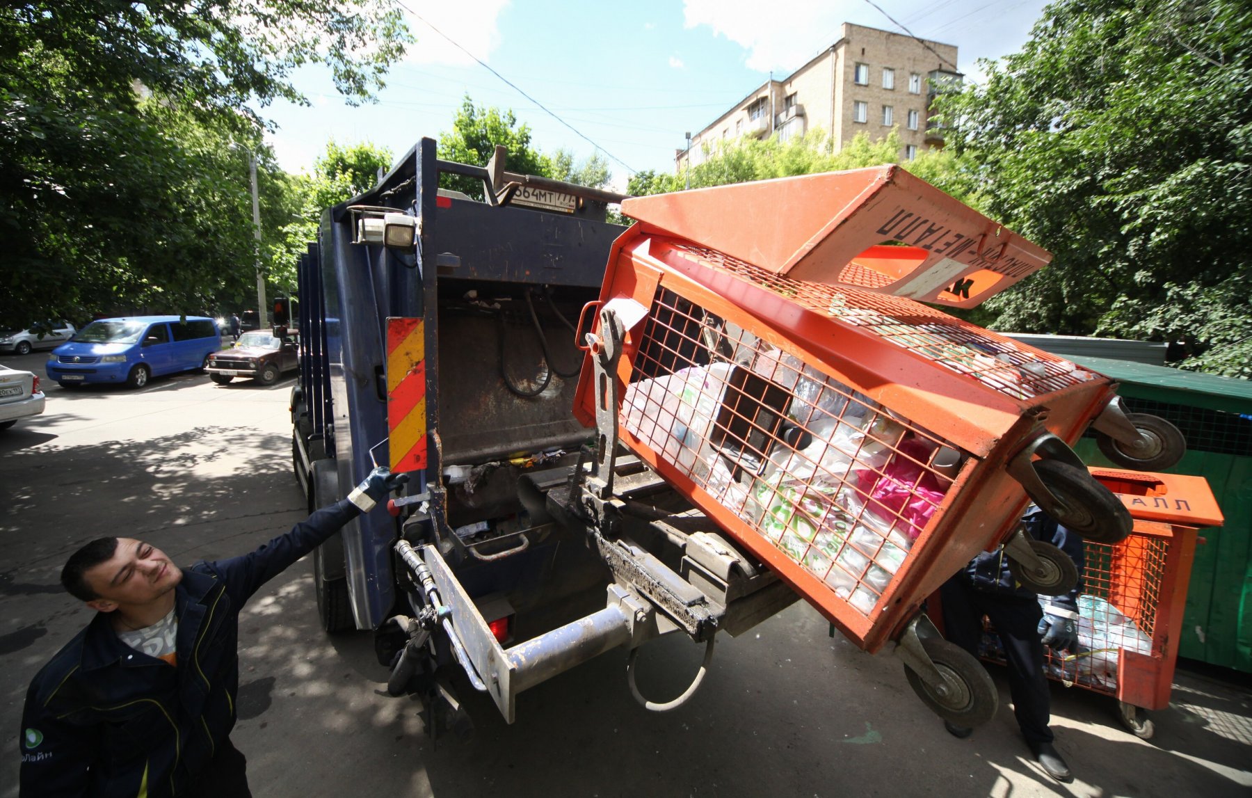 В Подмосковье повышены штрафы за препятствование проезду мусоровозов