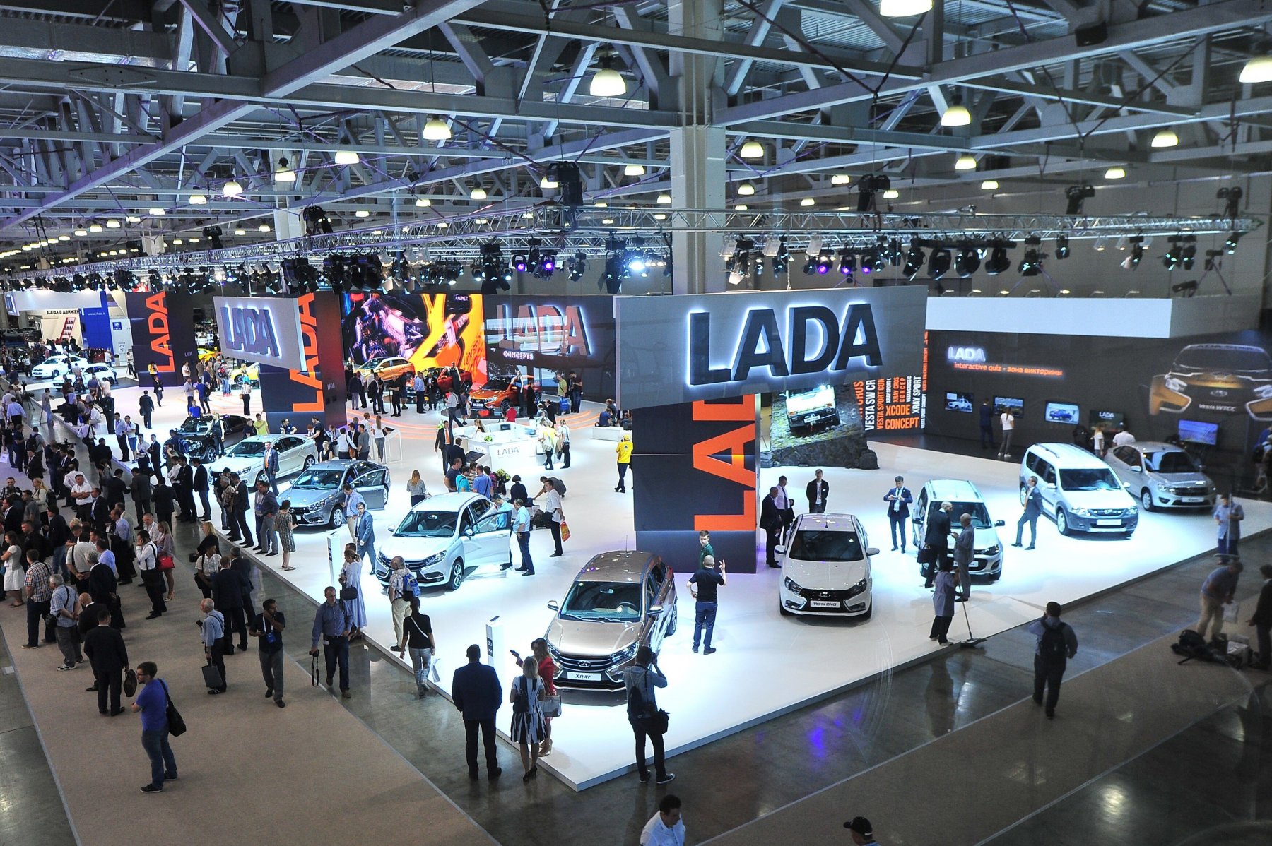 На автомобили Lada планируют снижать цену