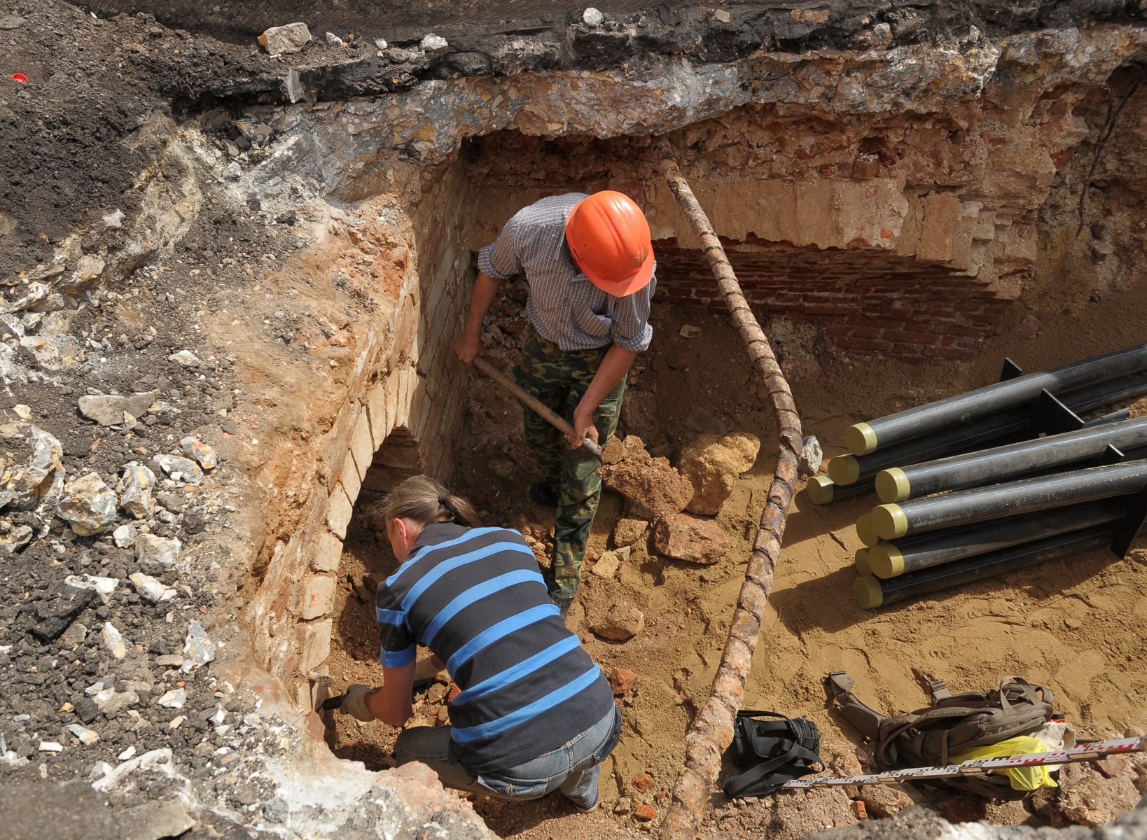 Во время земляных работ в Ростокино найдены останки не менее трех человек 