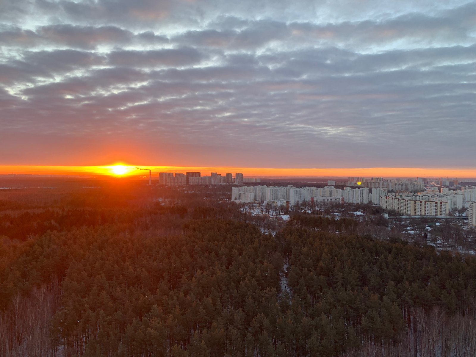 Прогноз подмосковье. Подмосковье. Атмосфера России. Подмосковном Волоколамске ураган. Загрязнение воздуха в Москве.