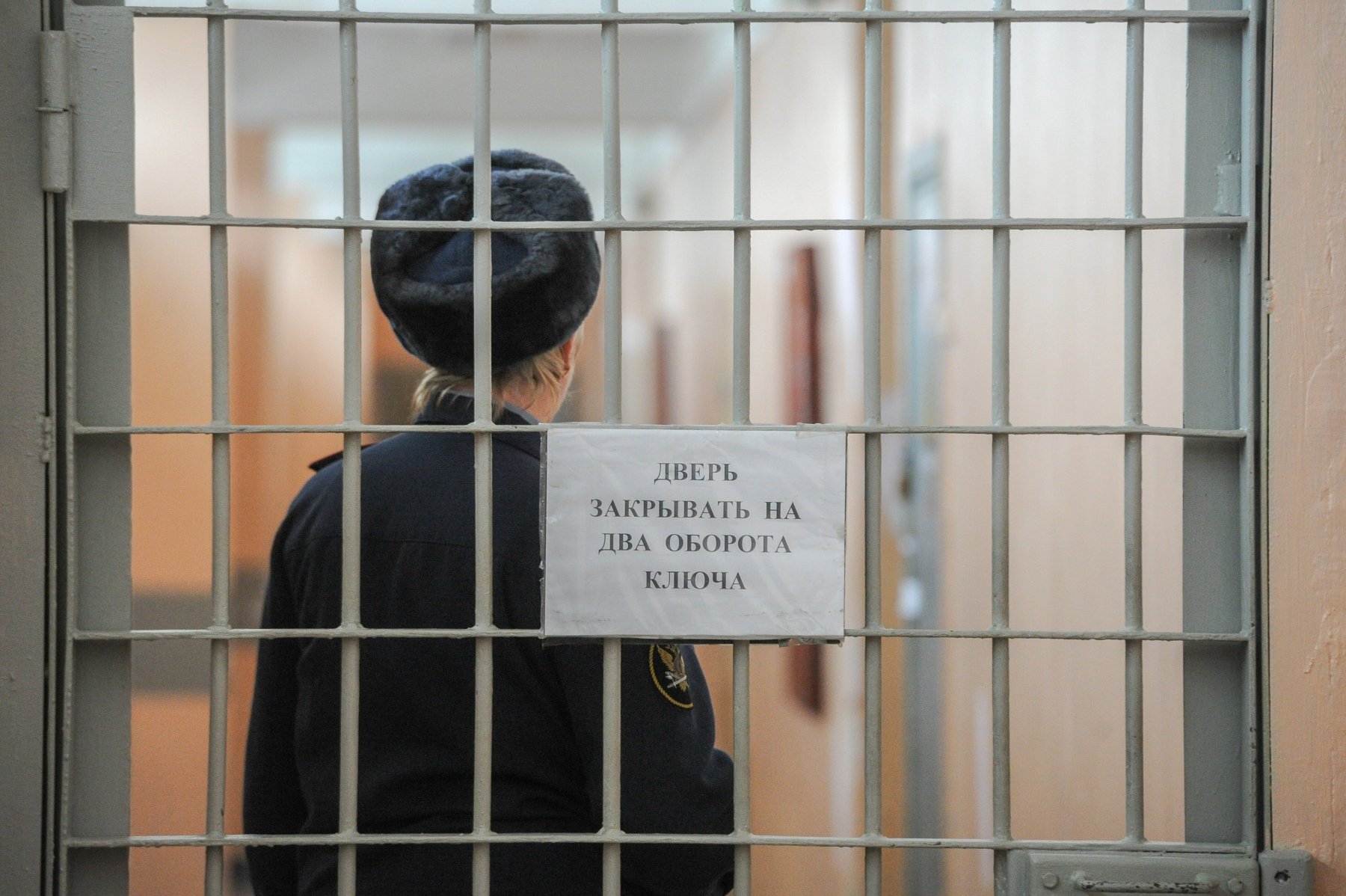 ТАСС: запрещенных предметов в камере совершившего самоубийство Керефова не нашли