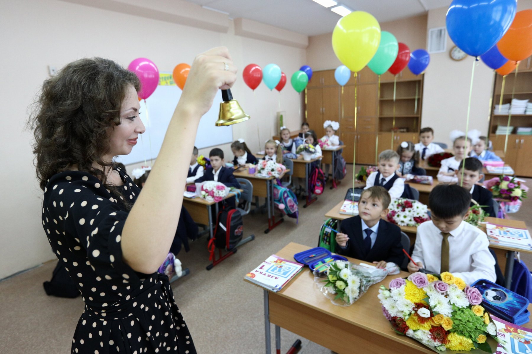 Воробьев: более 10 новых школ откроют к 1 сентября в Подмосковье 