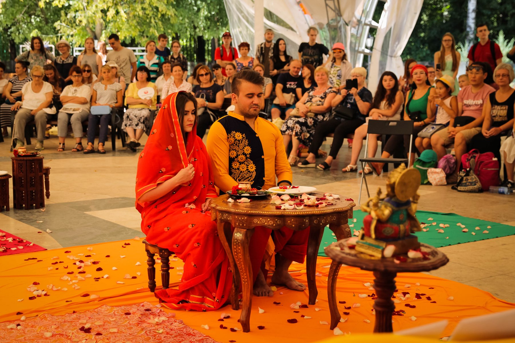 Сто российских пар пройдут индийский свадебный обряд в «Острове Мечты»