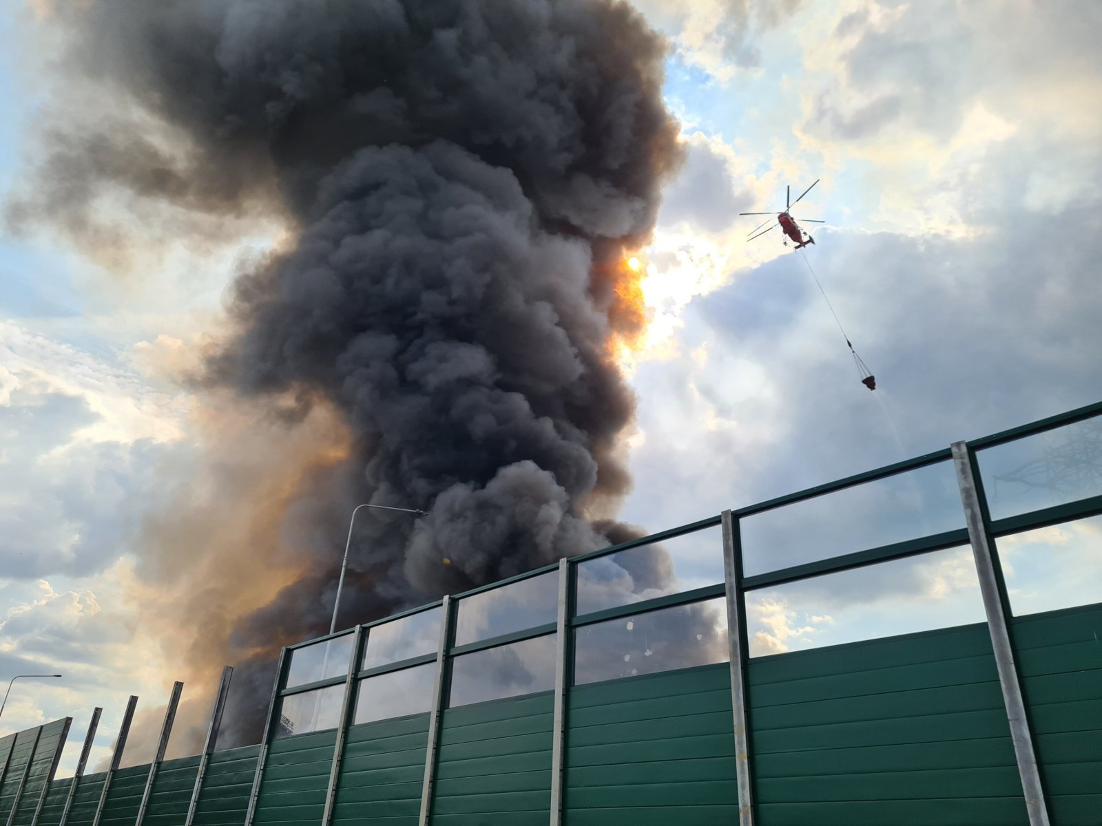 Водоснабжение противопожарных систем на складе OZON в Подмосковье оказалось в неудовлетворительном состоянии - МЧС