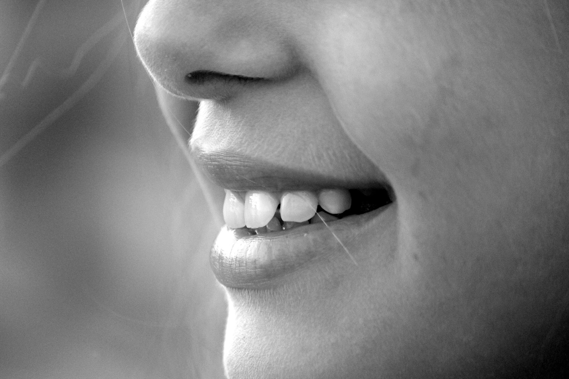 Какие продукты вредят эмали зубов?