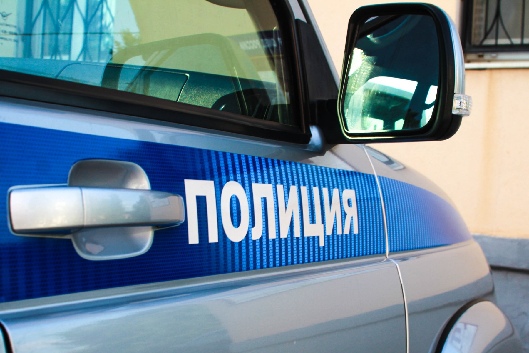 СМИ: в Люберцах произошла драка из-за водителя, который задел припаркованную машину
