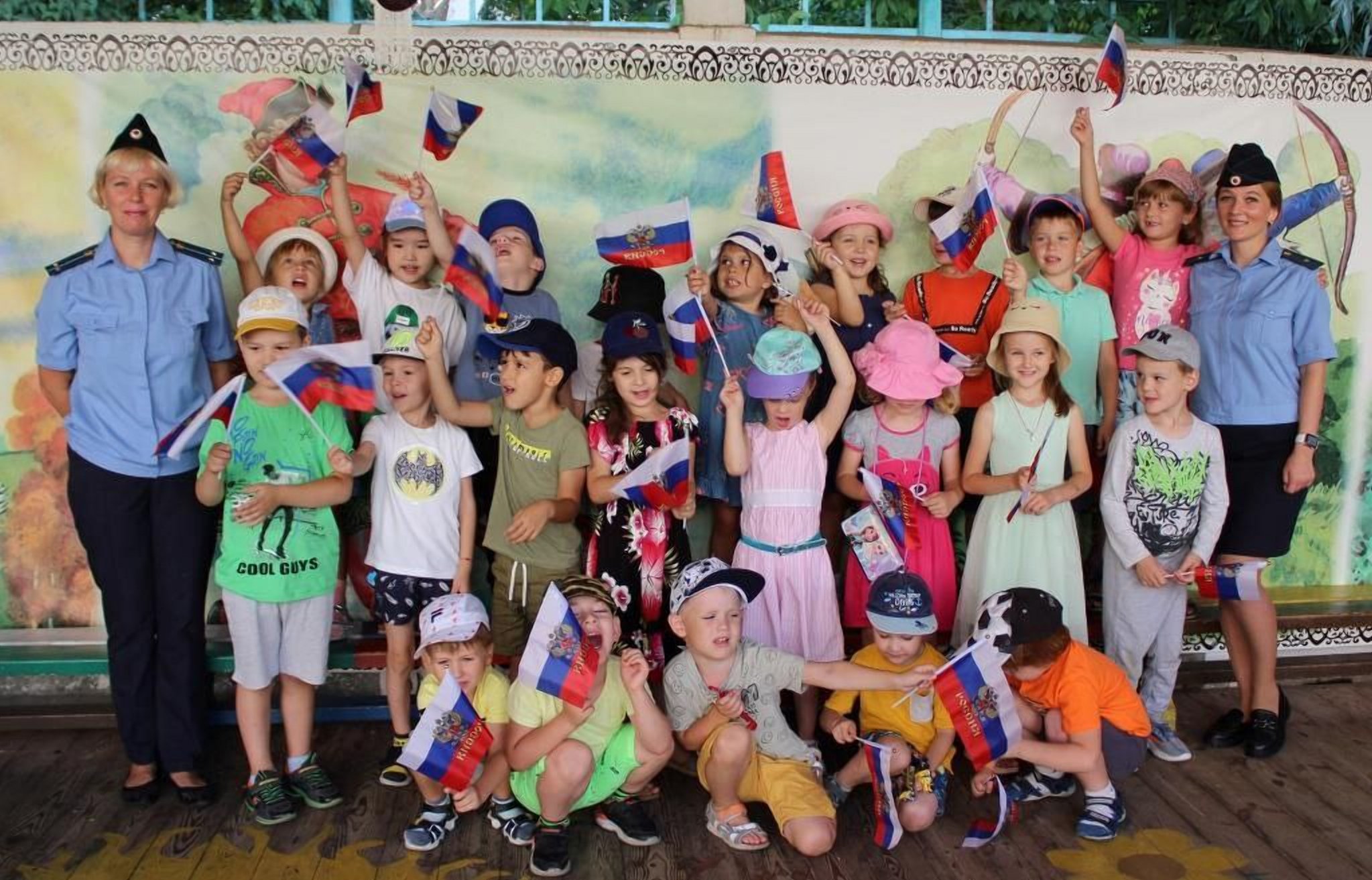 Судебные приставы ра­ссказали воспитанник­ам Подмосковного дет­ского сада о государственных сим­волах