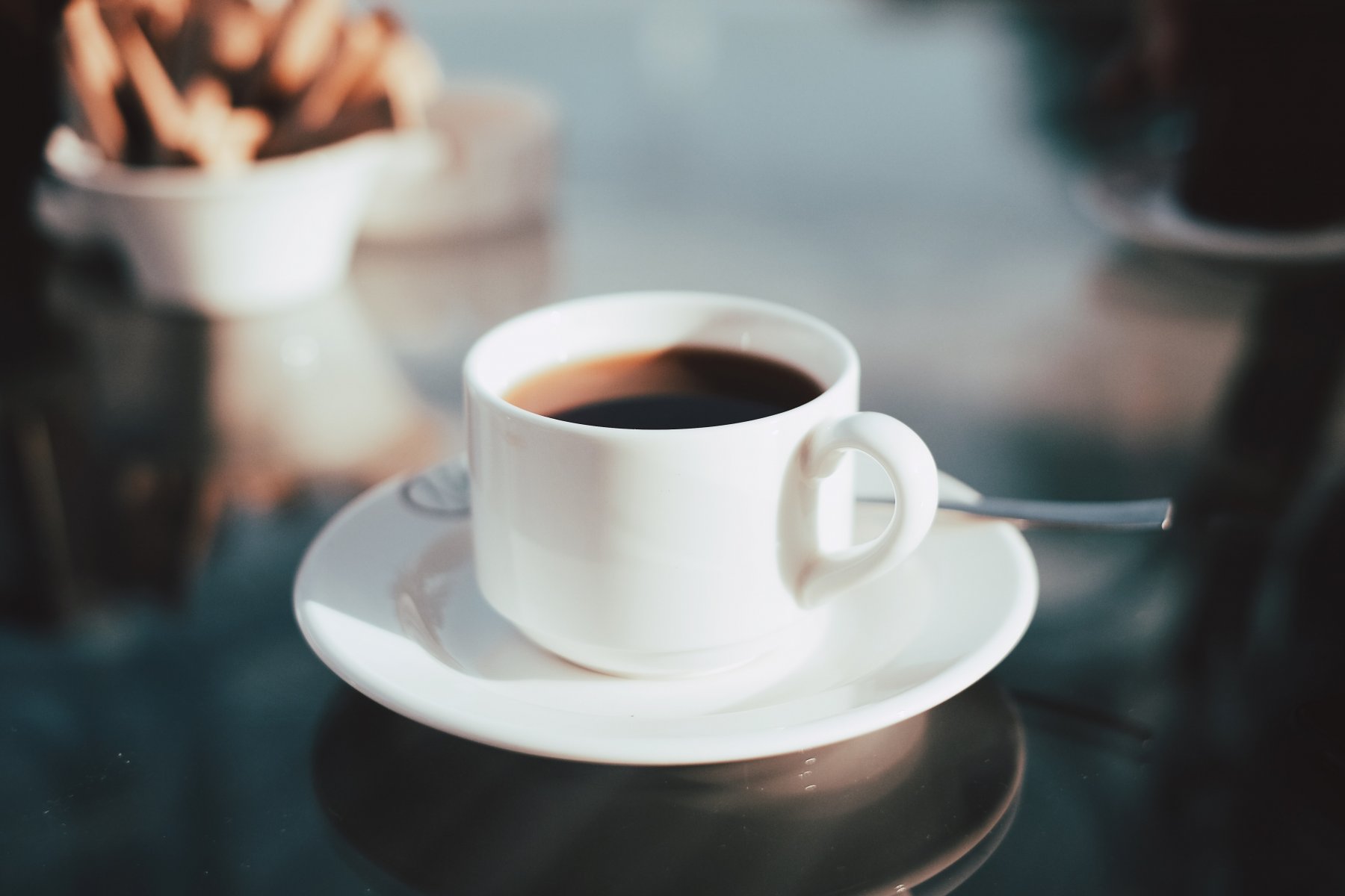 Диетолог назвала цикорий и чай альтернативой подорожавшему кофе