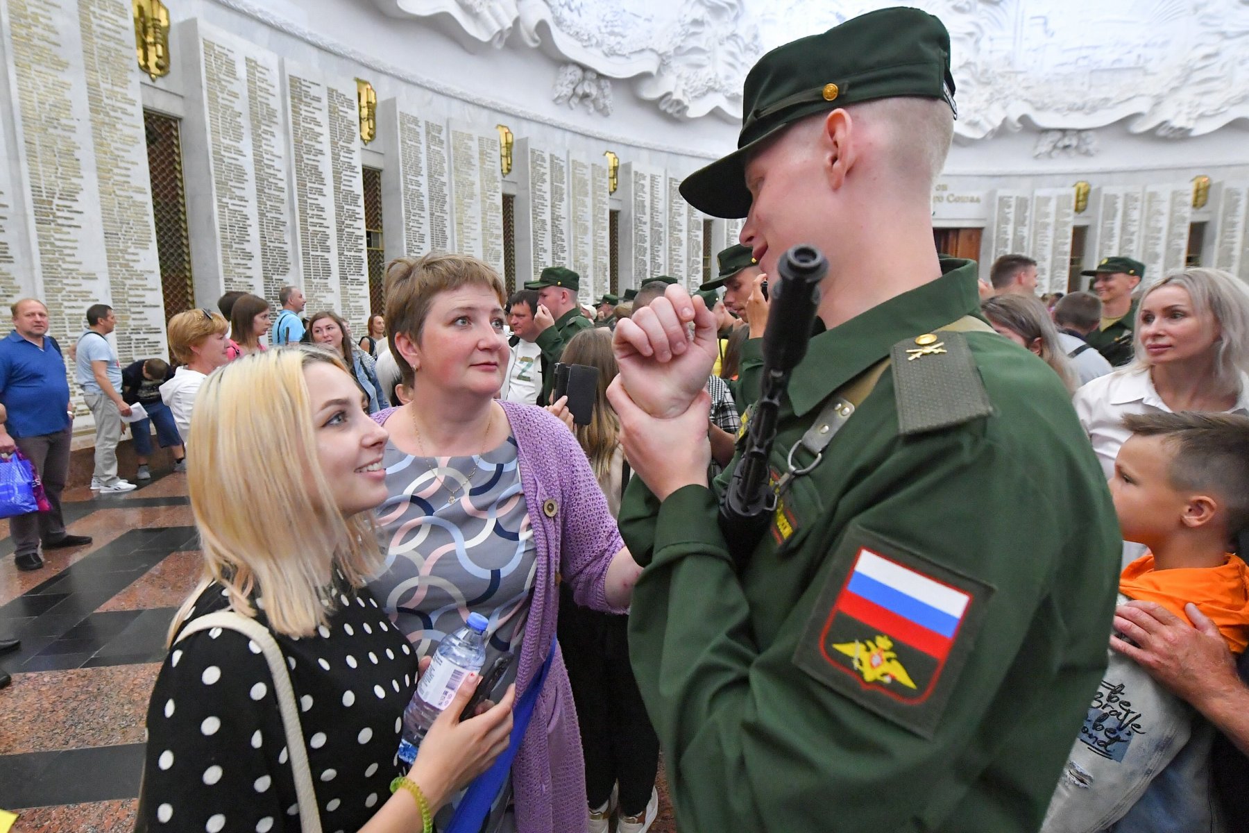 Президент России поручил увеличить штатную численность военнослужащих ВС РФ на 137 тысяч человек