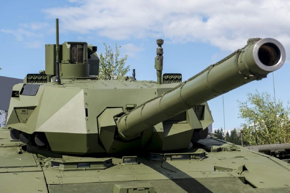 На форуме «Армия» посетители увидели экспортную версию танка «Армата»