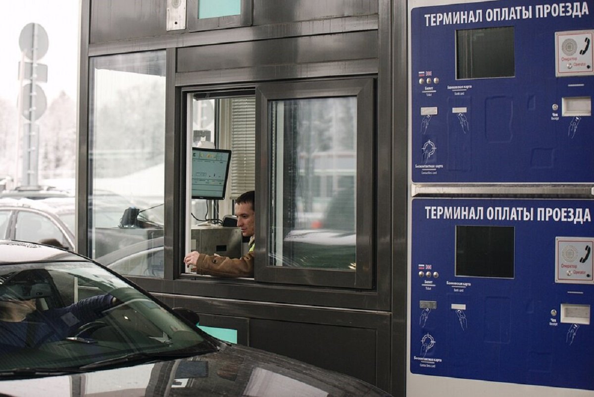 Депутат Госдумы: нужно ввести льготу на проезд по платным трассам в новогодние каникулы