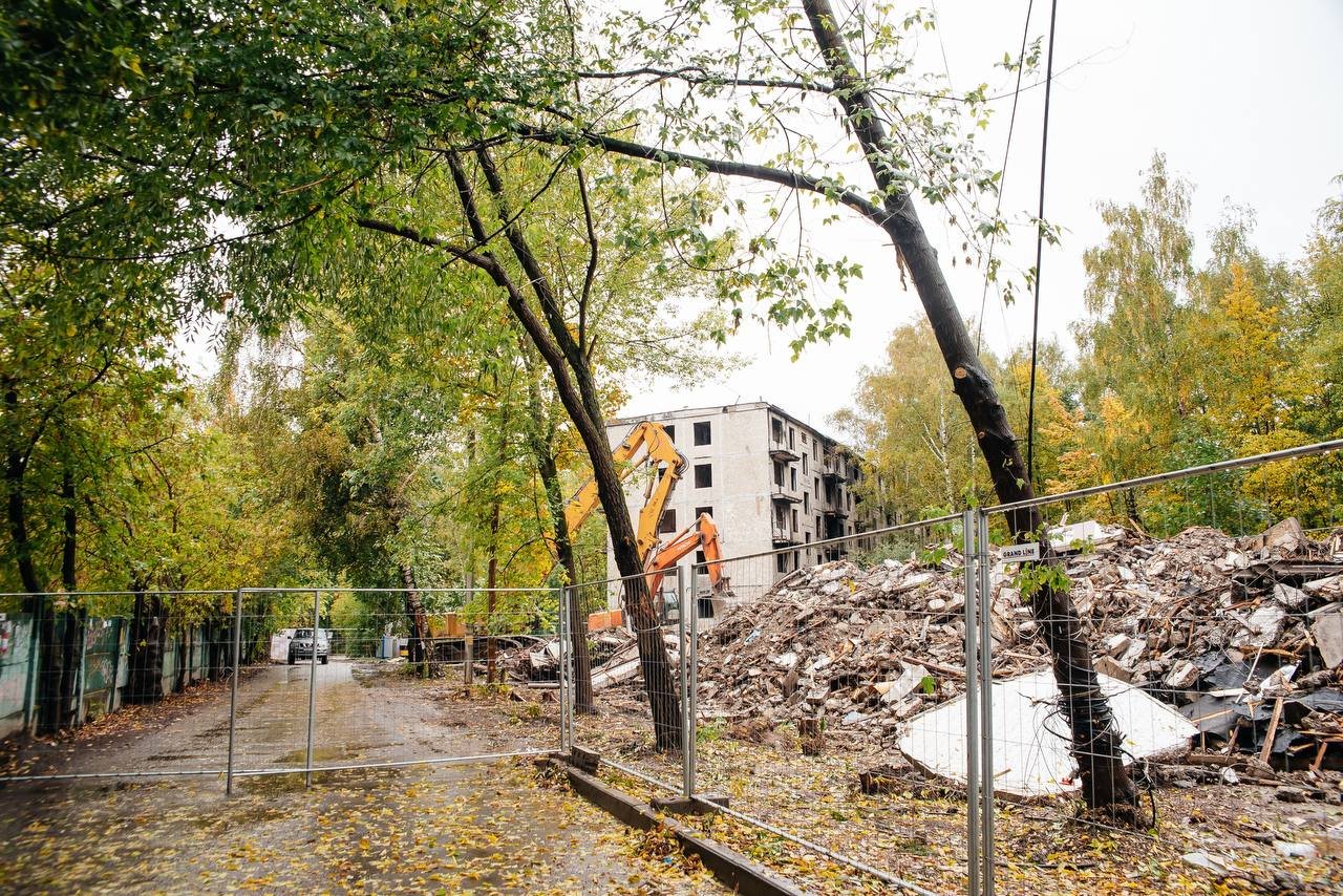 В микрорайоне Серебрянка в Пушкино сносят два многоквартирных дома