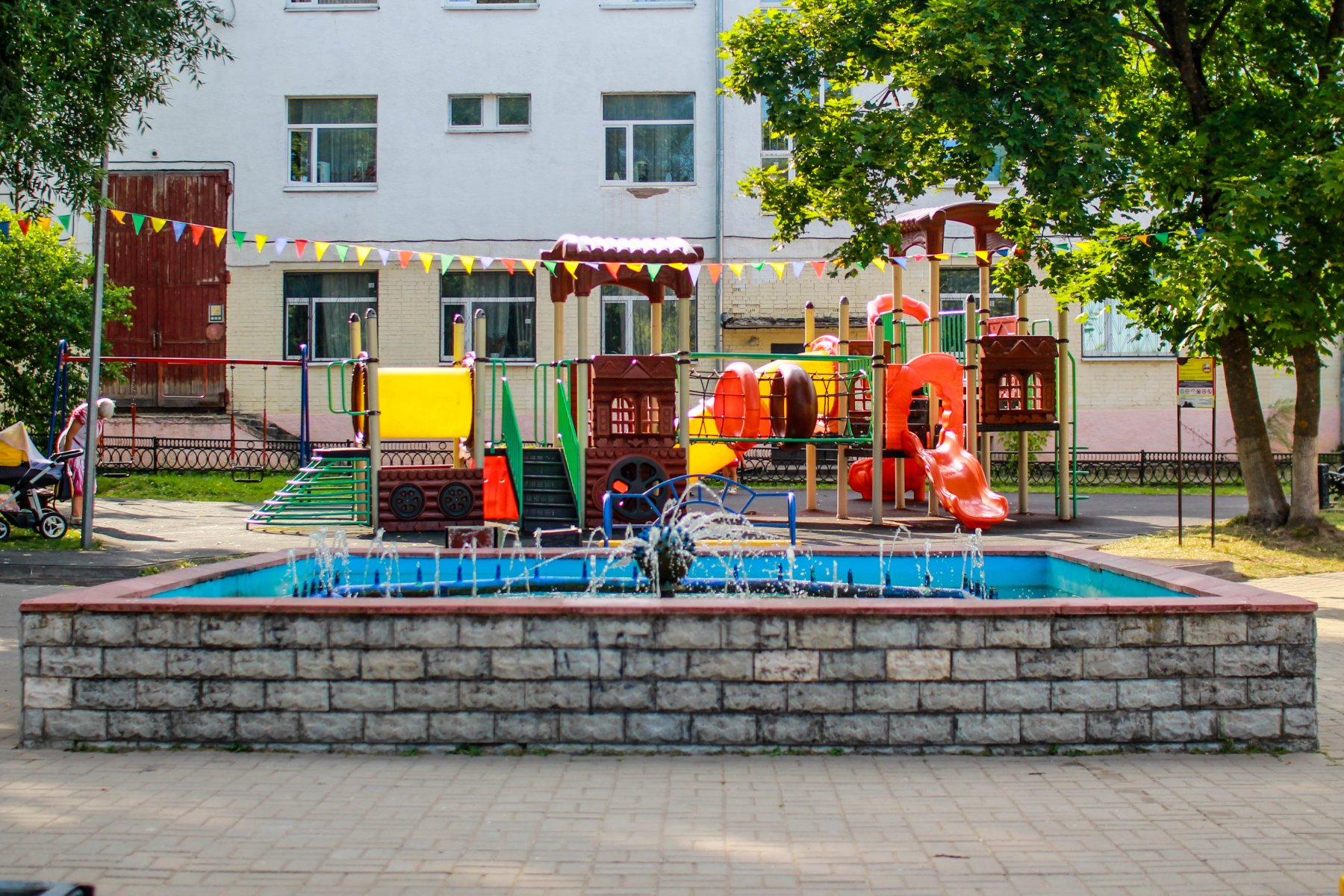 В Подмосковье началось голосование по установке детских площадок