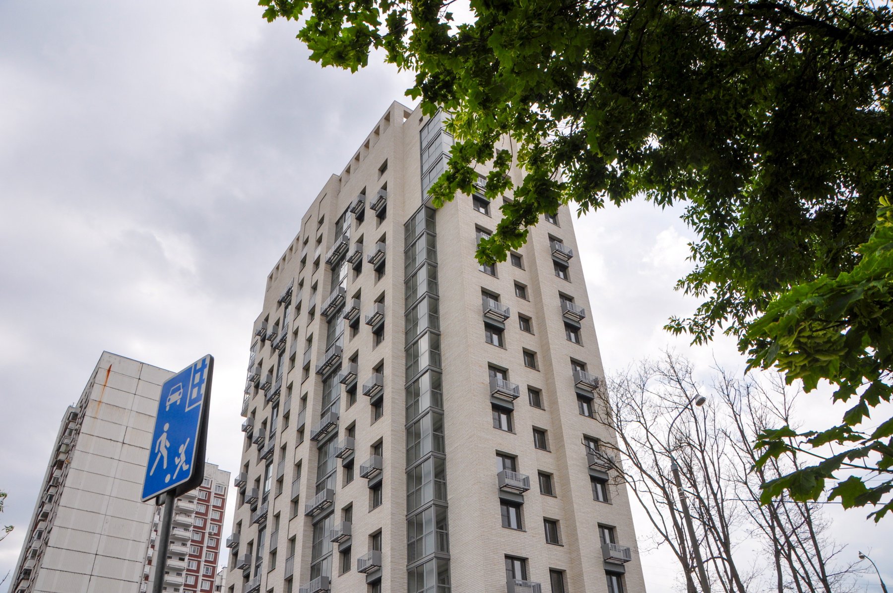 Врач и два учителя из Одинцово получили квартиры по социальной ипотеке