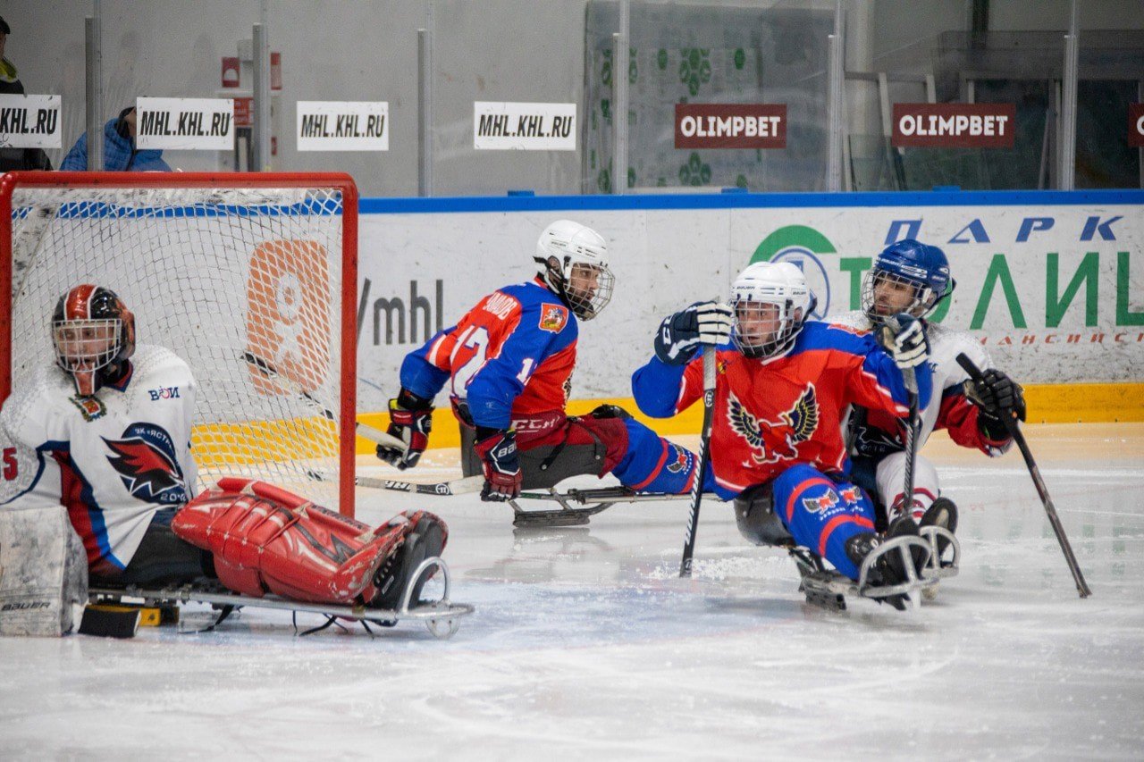 Команда из Подмосковья победила в 1-м круге чемпионата России по следж-хоккею