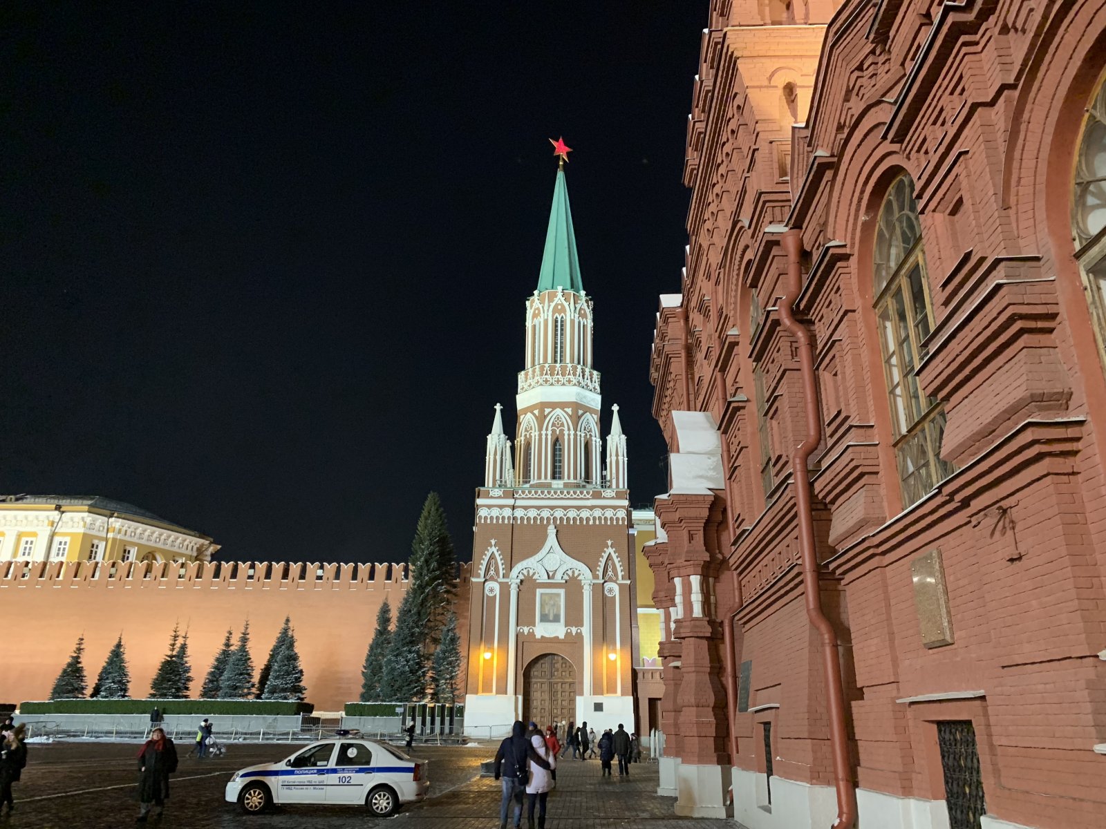Путин побывал в интерактивном музее на Красной площади