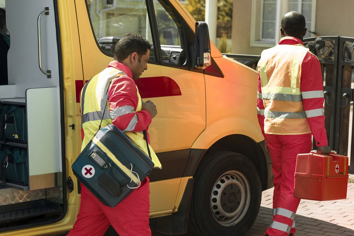 Que hacer para ser conductor de ambulancia