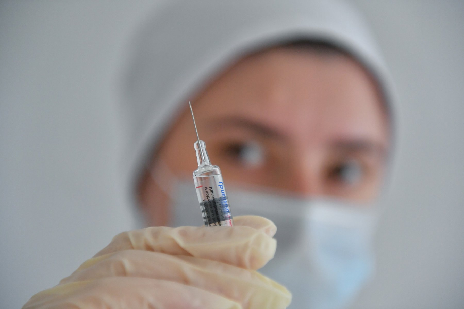 Более 4 млн человек привились от гриппа в Подмосковье