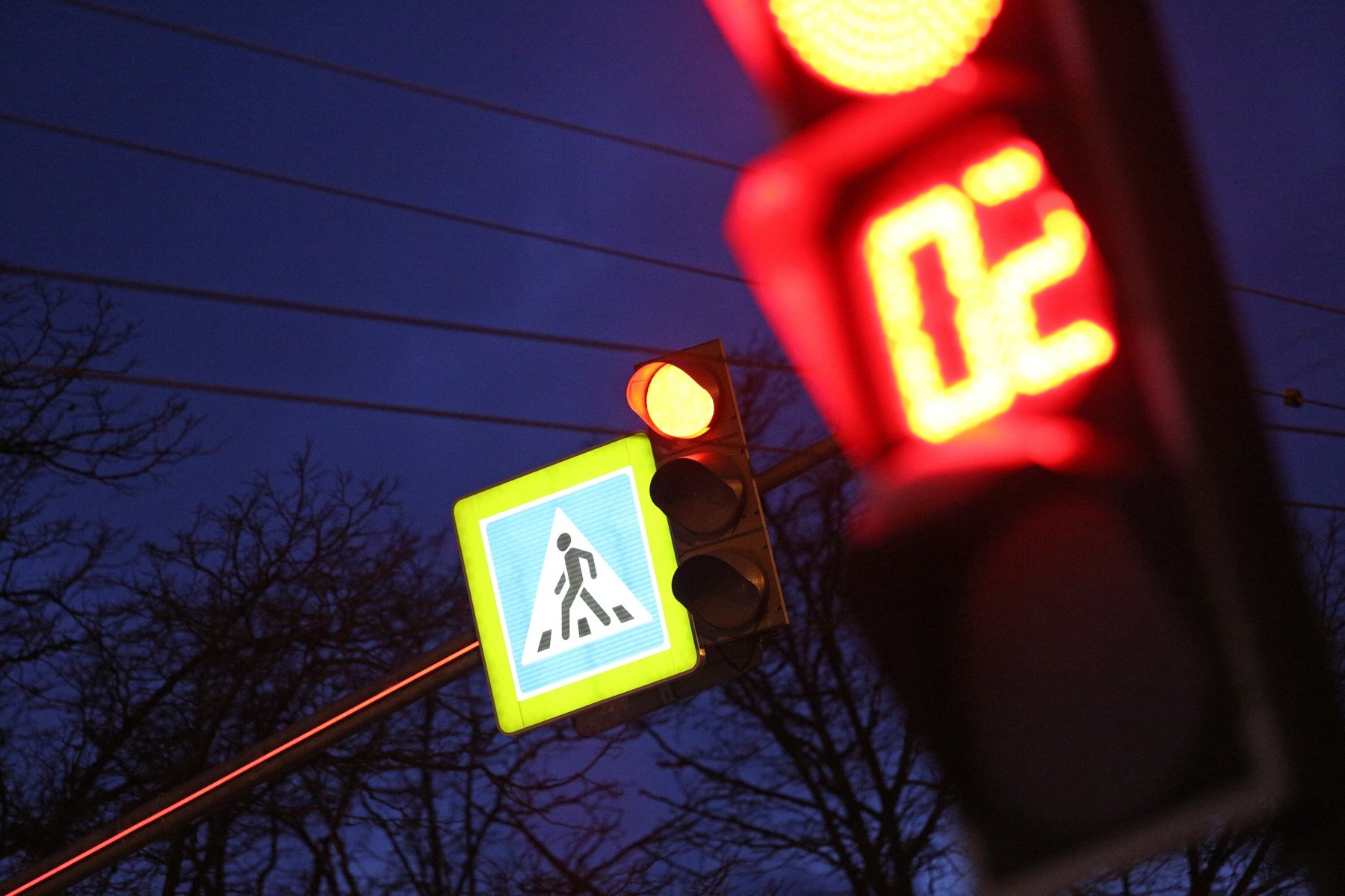 Для предупреждения заторов на дорогах в Подмосковье с начала года проверили 150 светофоров
