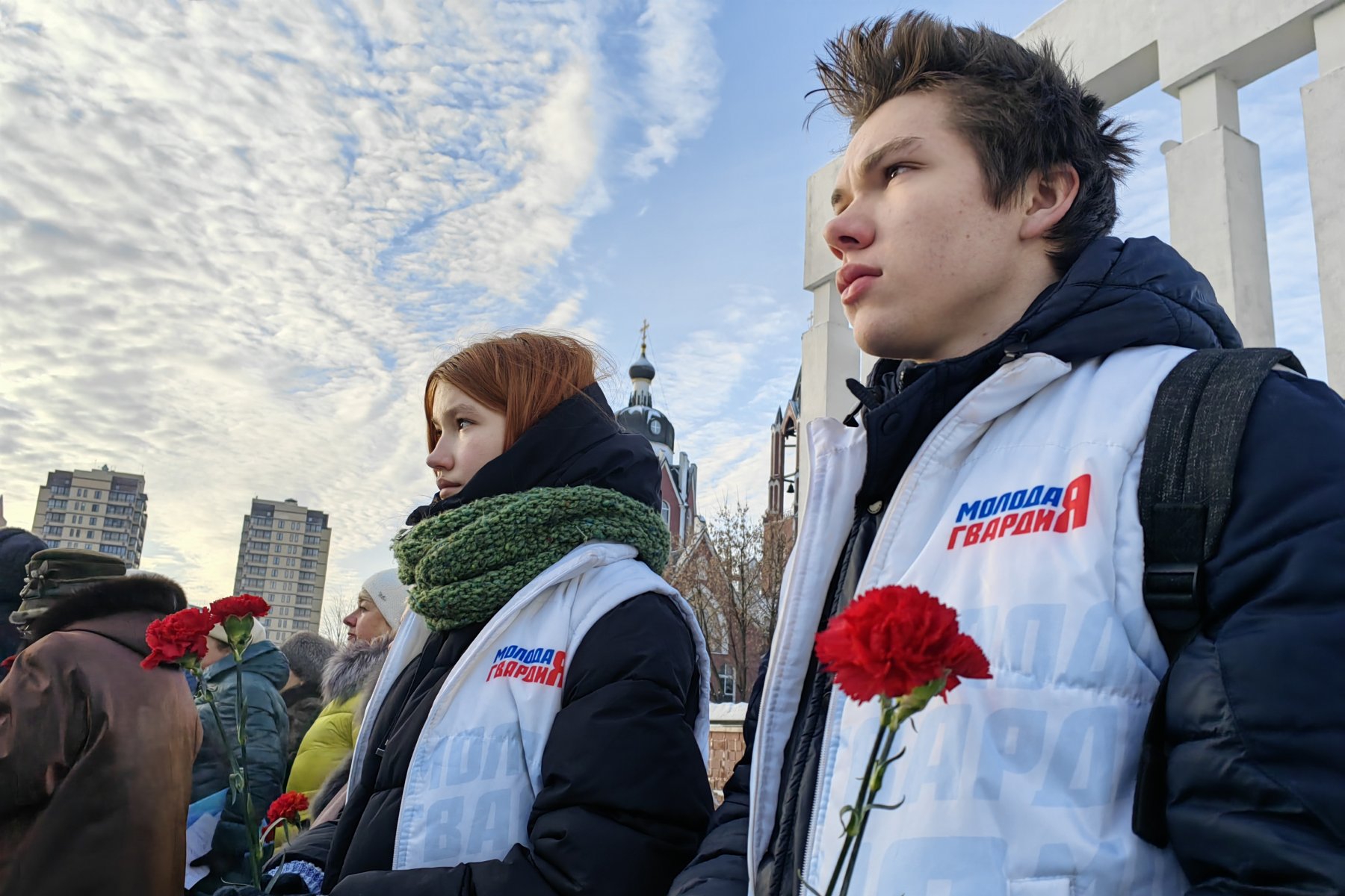 Подмосковные молодогвардейцы поздравили ветеранов и возложили цветы в 81-ю годовщину начала контрнаступления советских войск под Москвой
