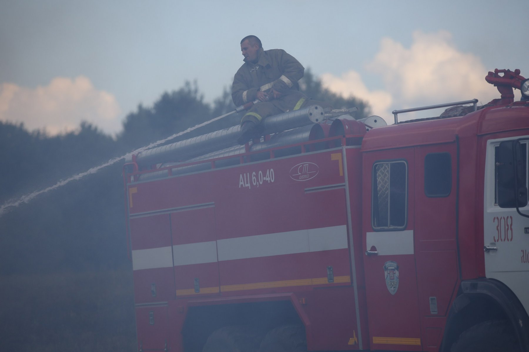 В Подмосковье начнут страховать лесных пожарных