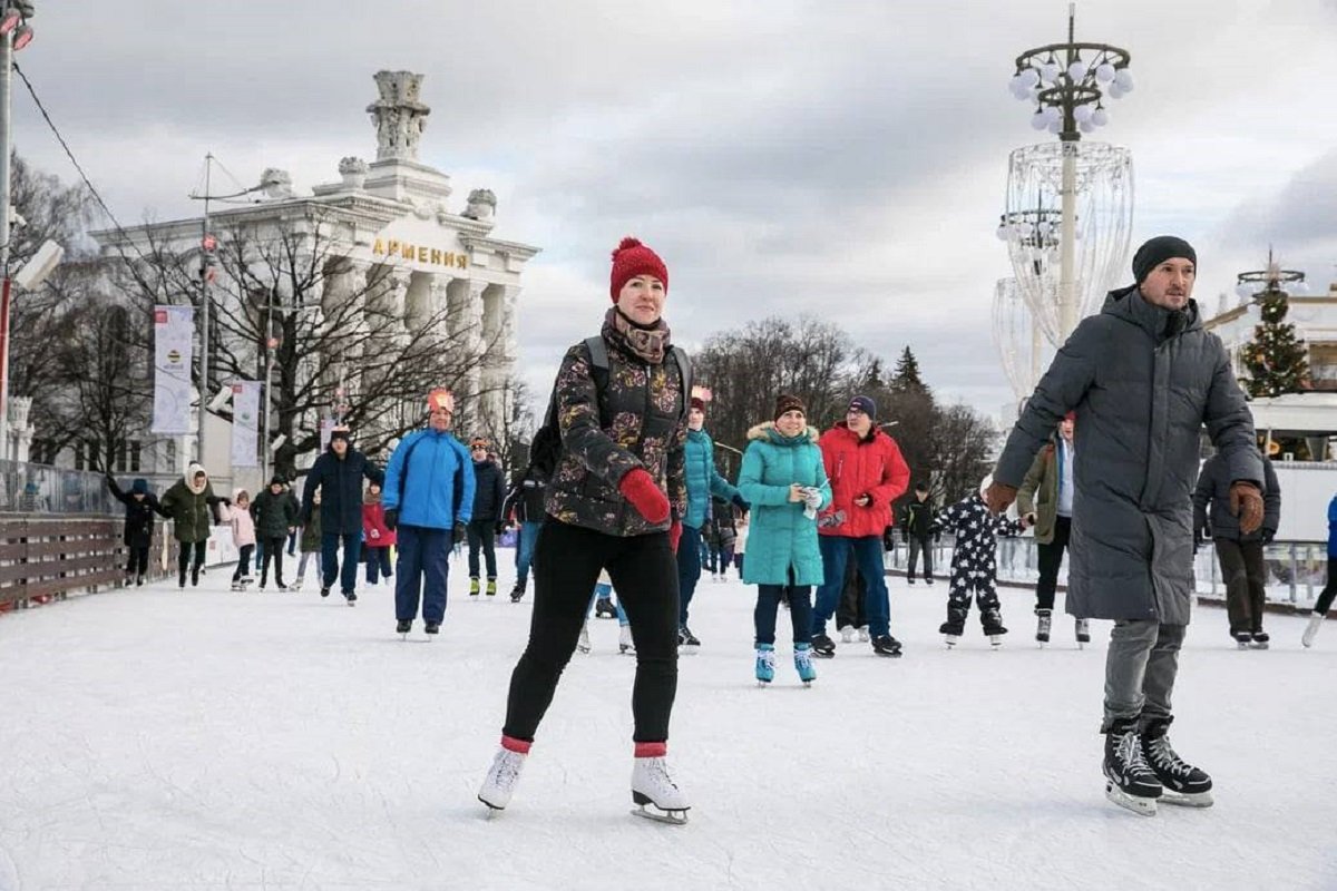 Вднх новогодние праздники 2024