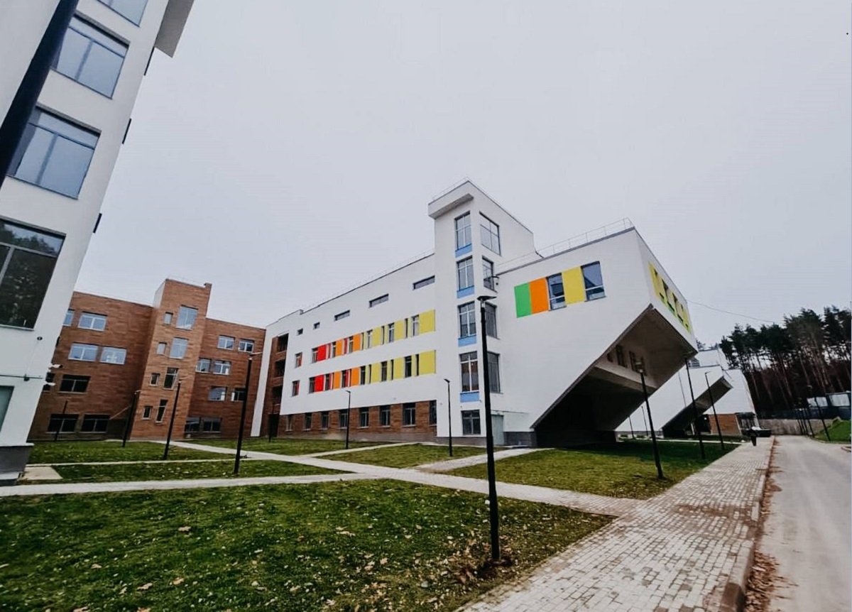 Строительство детского реабилитационного центра в подмосковном Подольске почти завершено