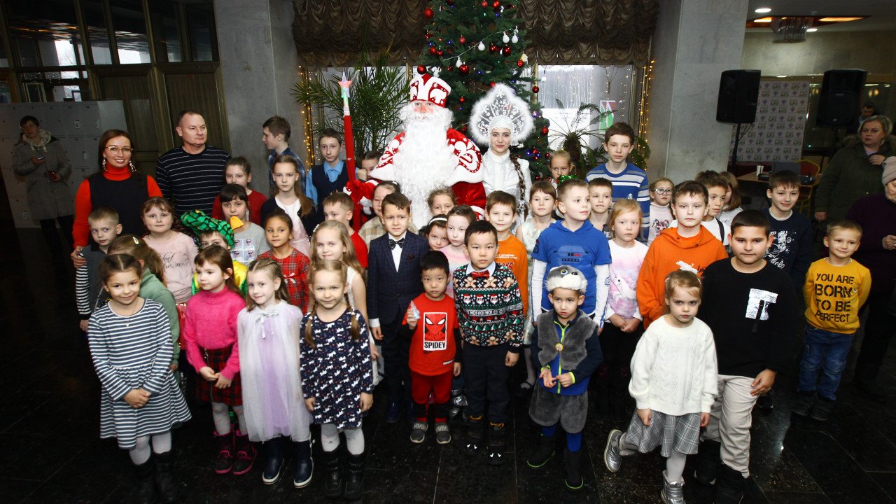 Свыше 220 ребят побывали на благотворительном празднике в «Горках Ленинских»