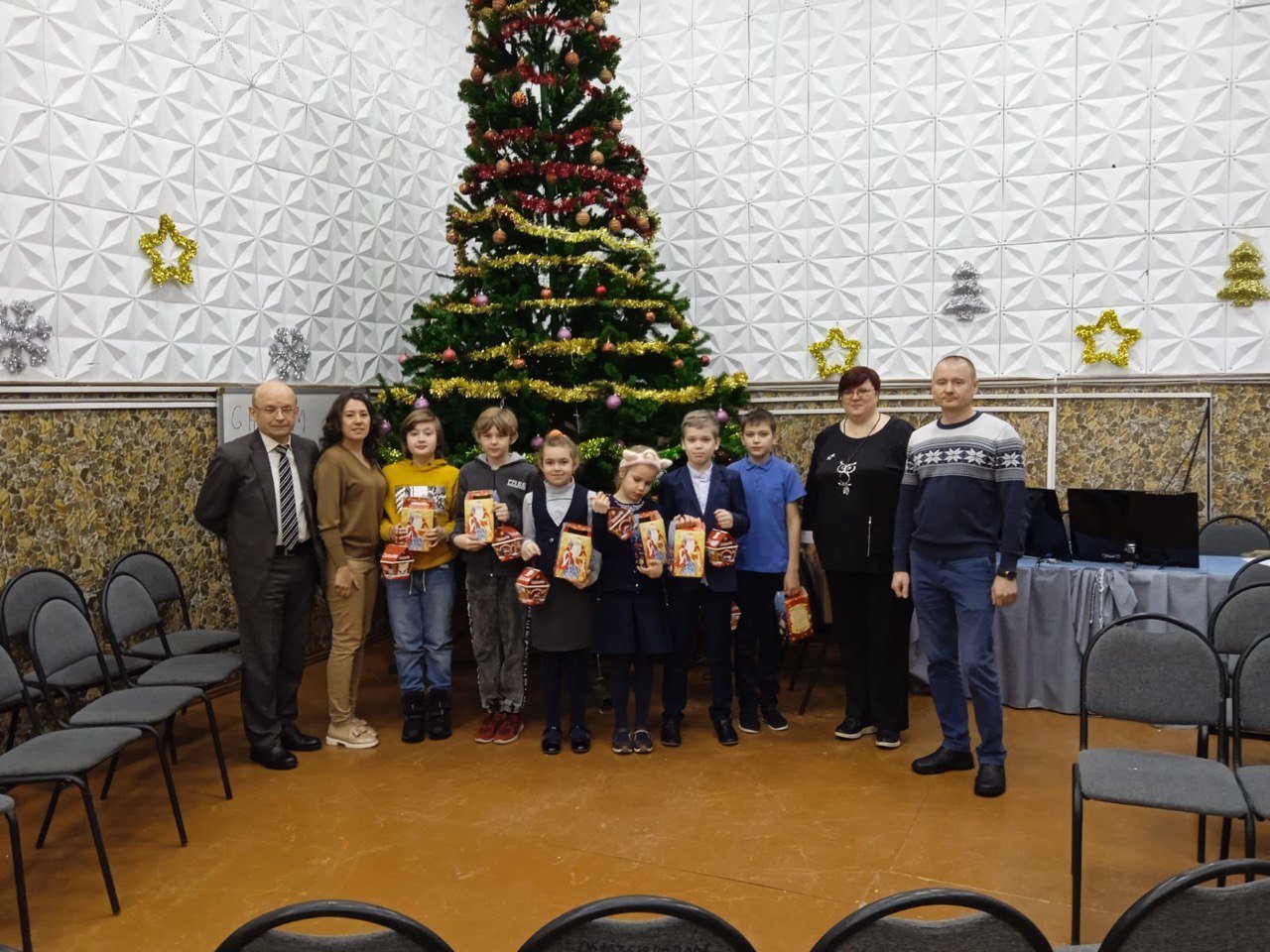 Дети из Электростали получили подарки от депутата Государственной Думы Александра Толмачёва