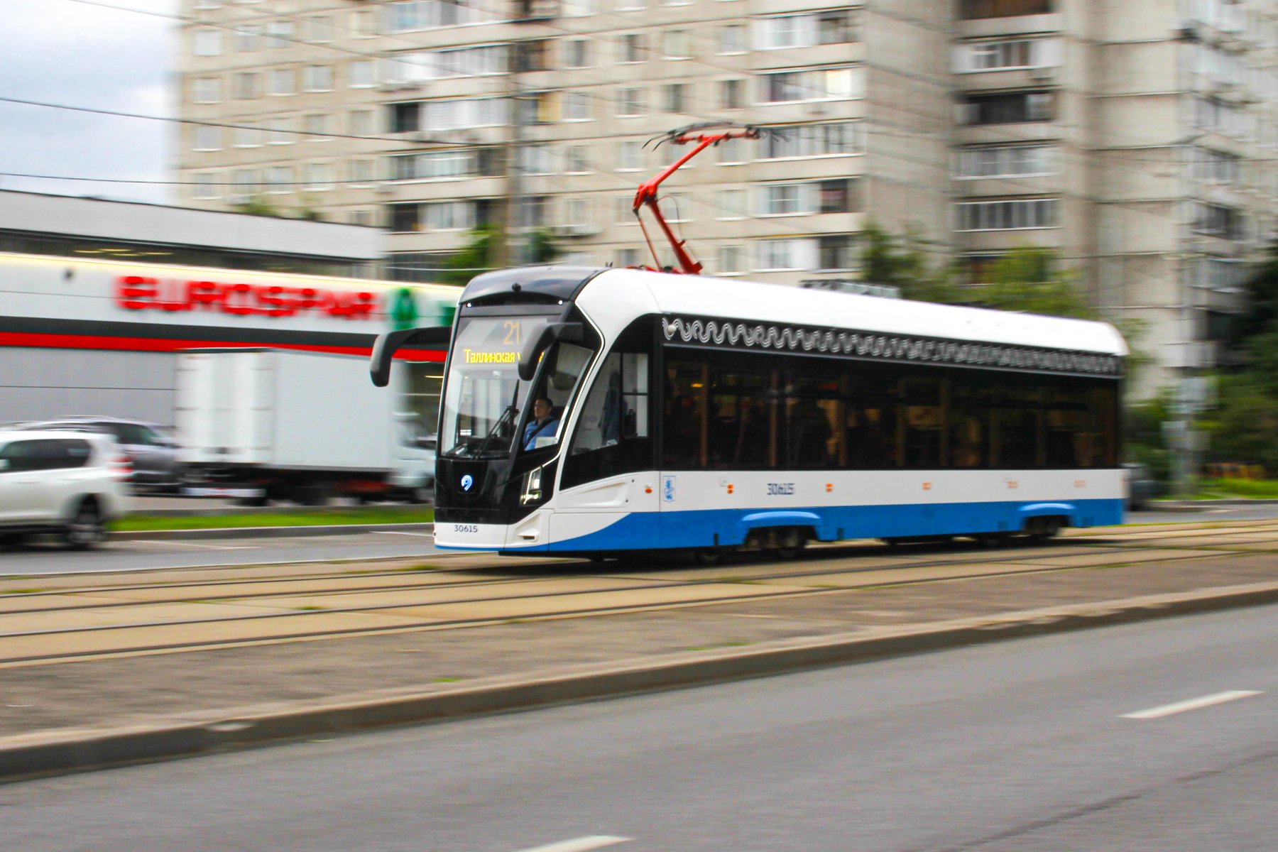 По Москве начнут курсировать еще 50 современных отечественных трамваев 